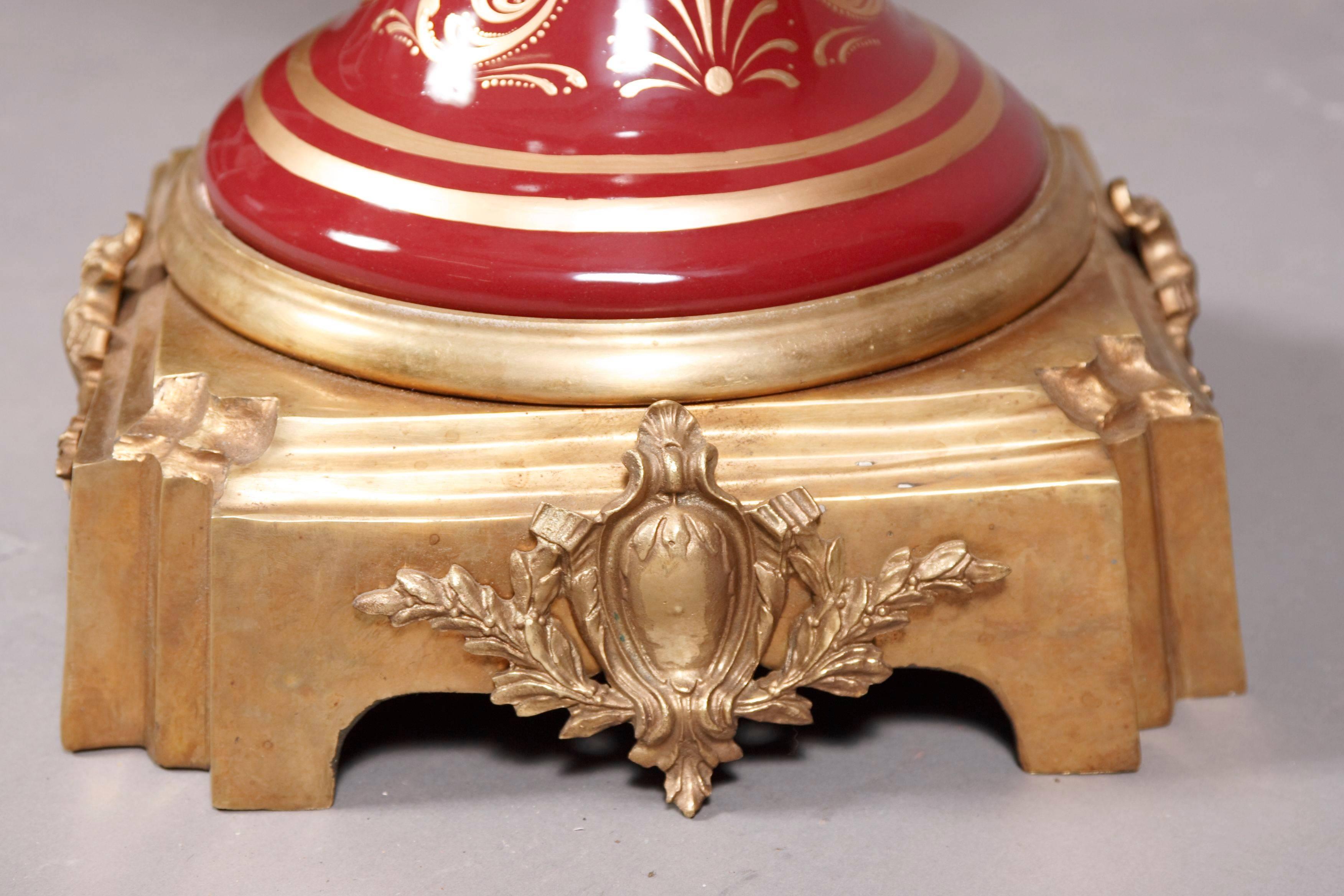 Napoleon Bonaparte Svre Pompe-Vase mit Deckel, 20. Jahrhundert im Angebot 4