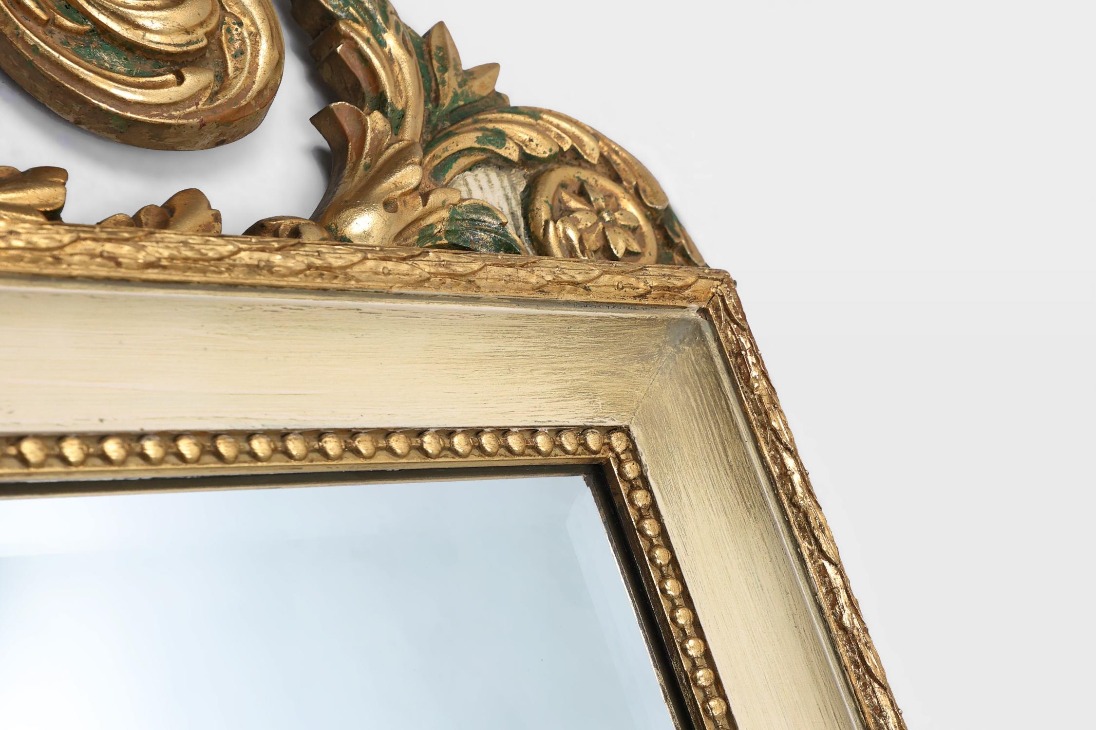 20ème siècle Miroir de style Napoléon III en bois avec miroir à facettes, France en vente 5