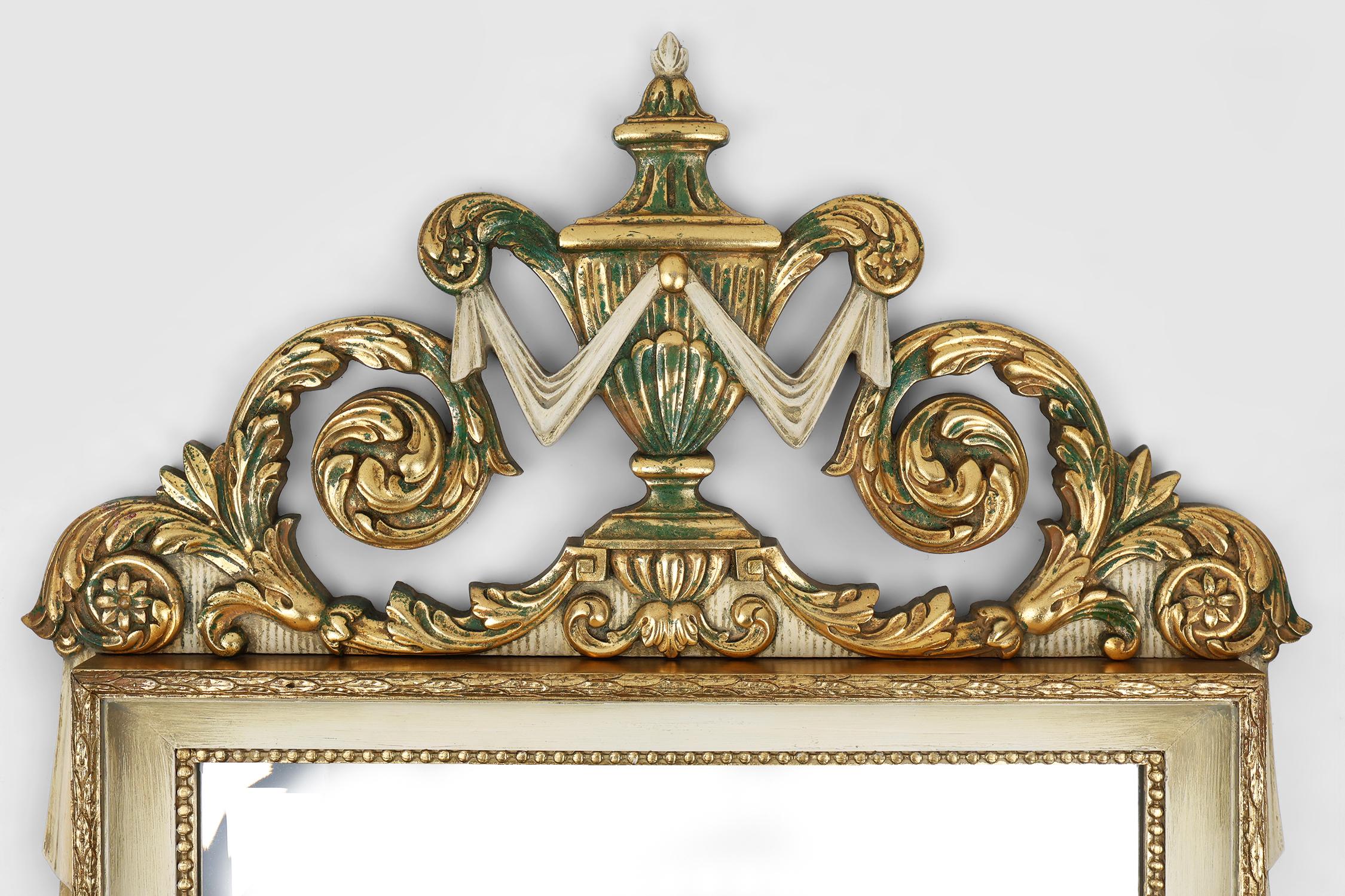 Français 20ème siècle Miroir de style Napoléon III en bois avec miroir à facettes, France en vente