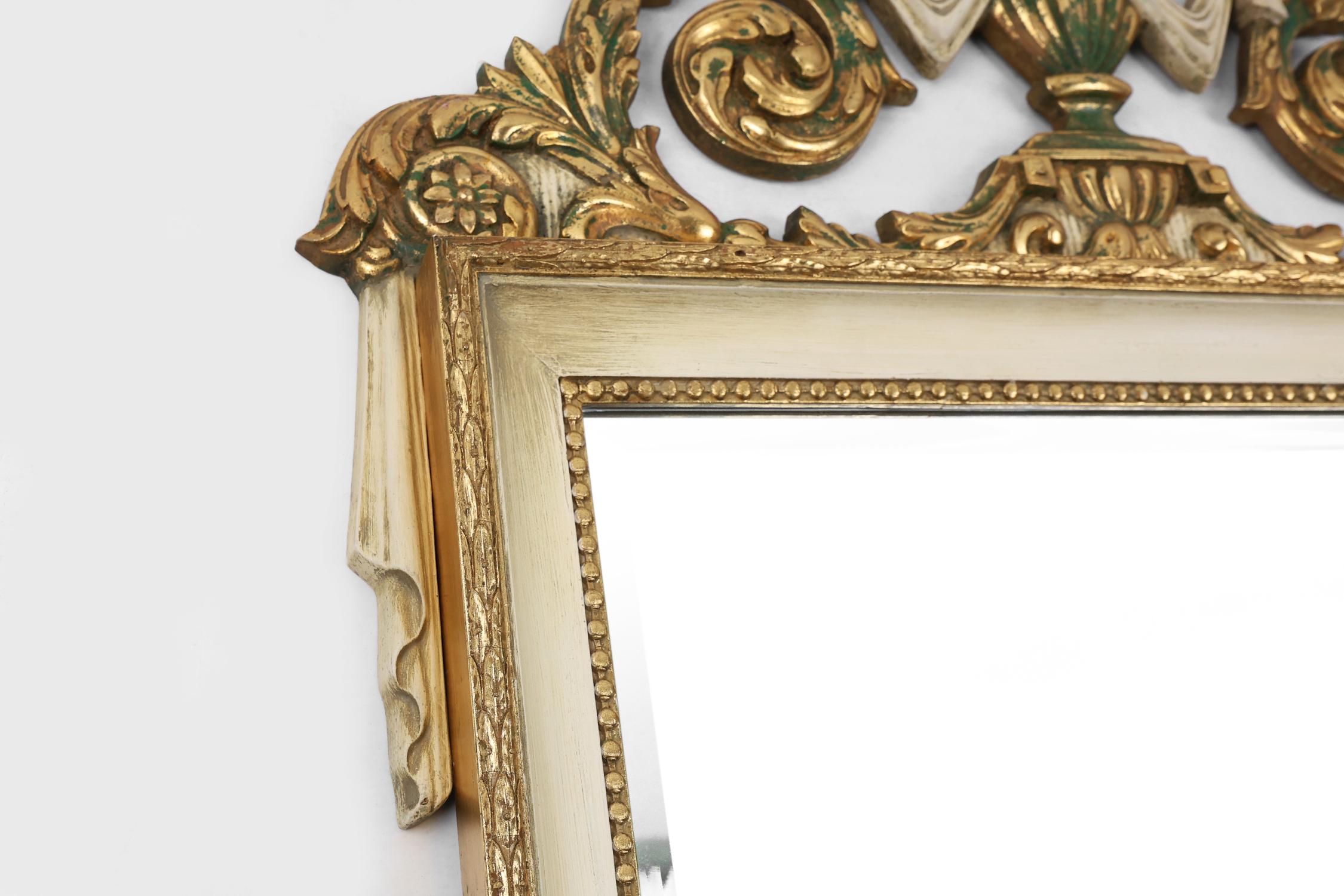 Perlé 20ème siècle Miroir de style Napoléon III en bois avec miroir à facettes, France en vente