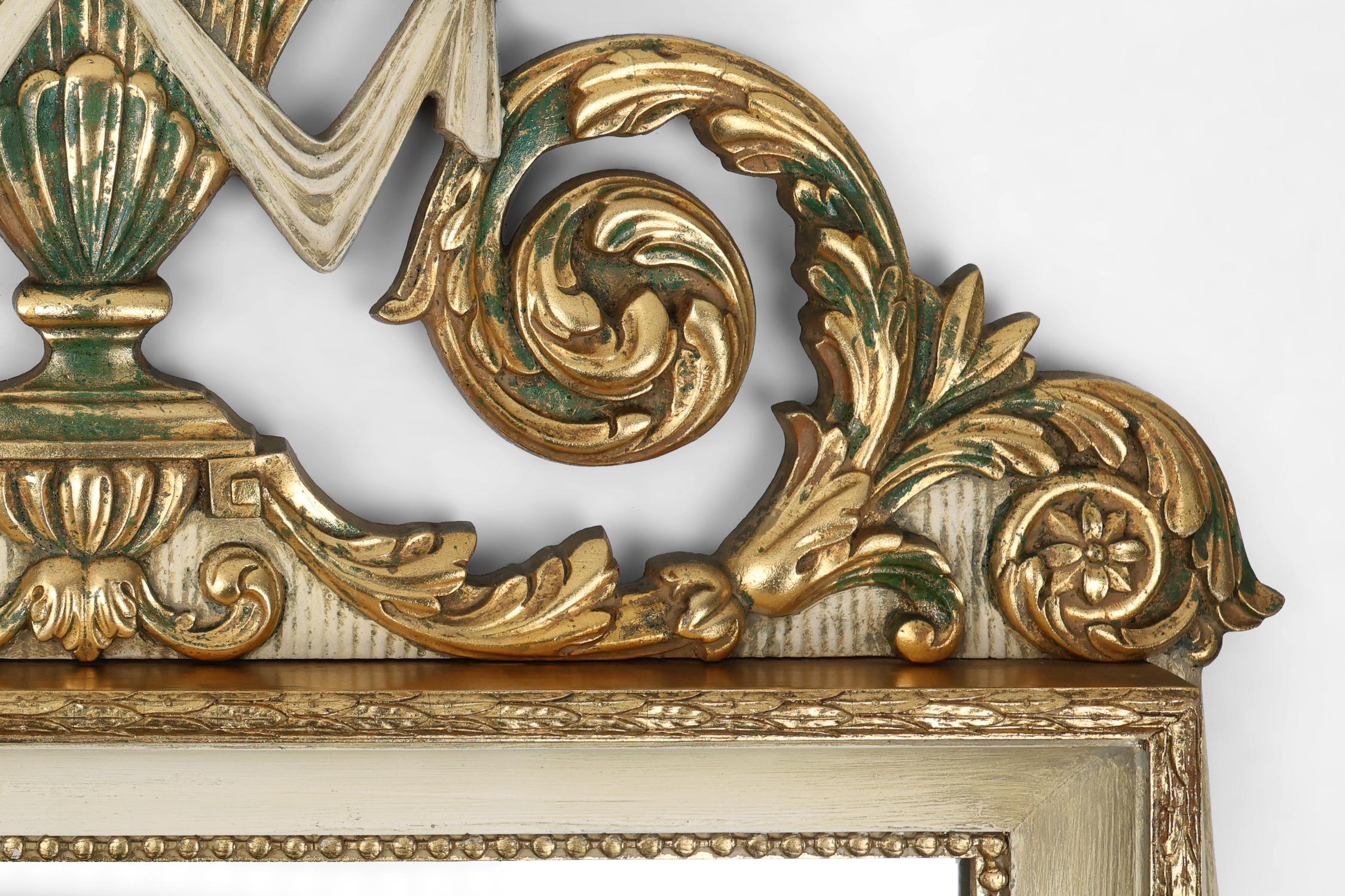 20ème siècle Miroir de style Napoléon III en bois avec miroir à facettes, France Bon état - En vente à Meulebeke, BE