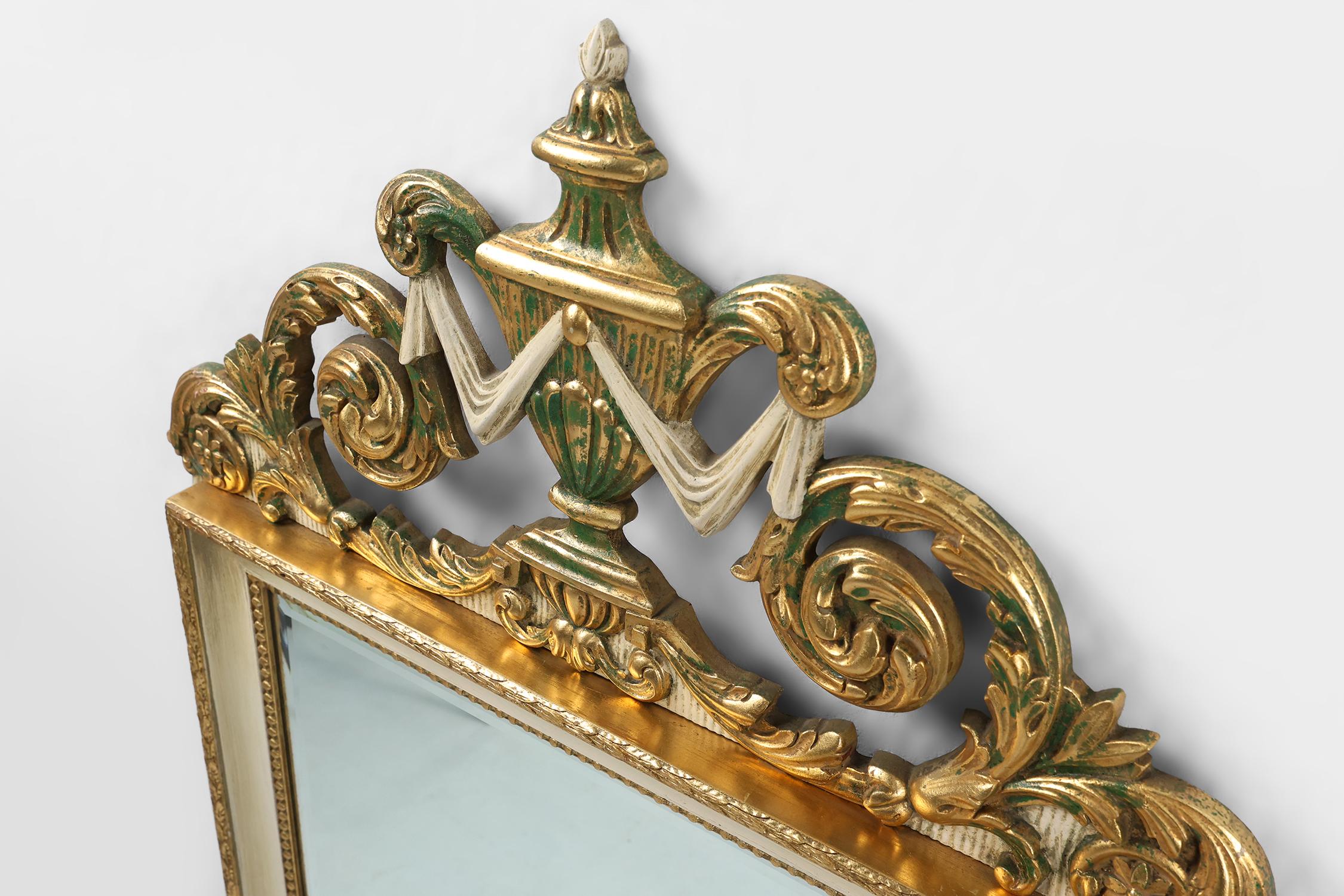 20ème siècle Miroir de style Napoléon III en bois avec miroir à facettes, France en vente 2