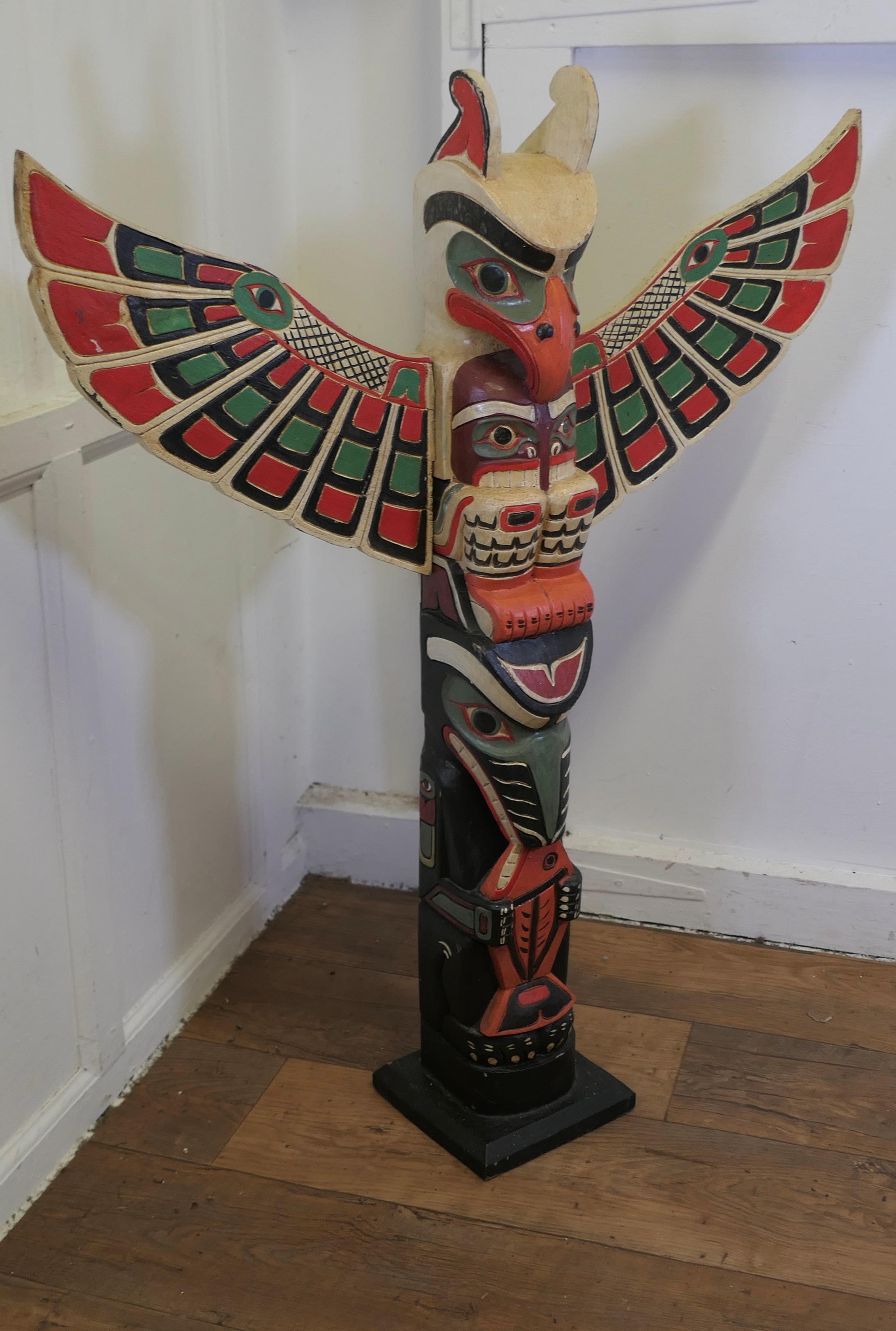 20th Century Native American Painted Totem Pole  A painted animal totem  In Good Condition For Sale In Chillerton, Isle of Wight