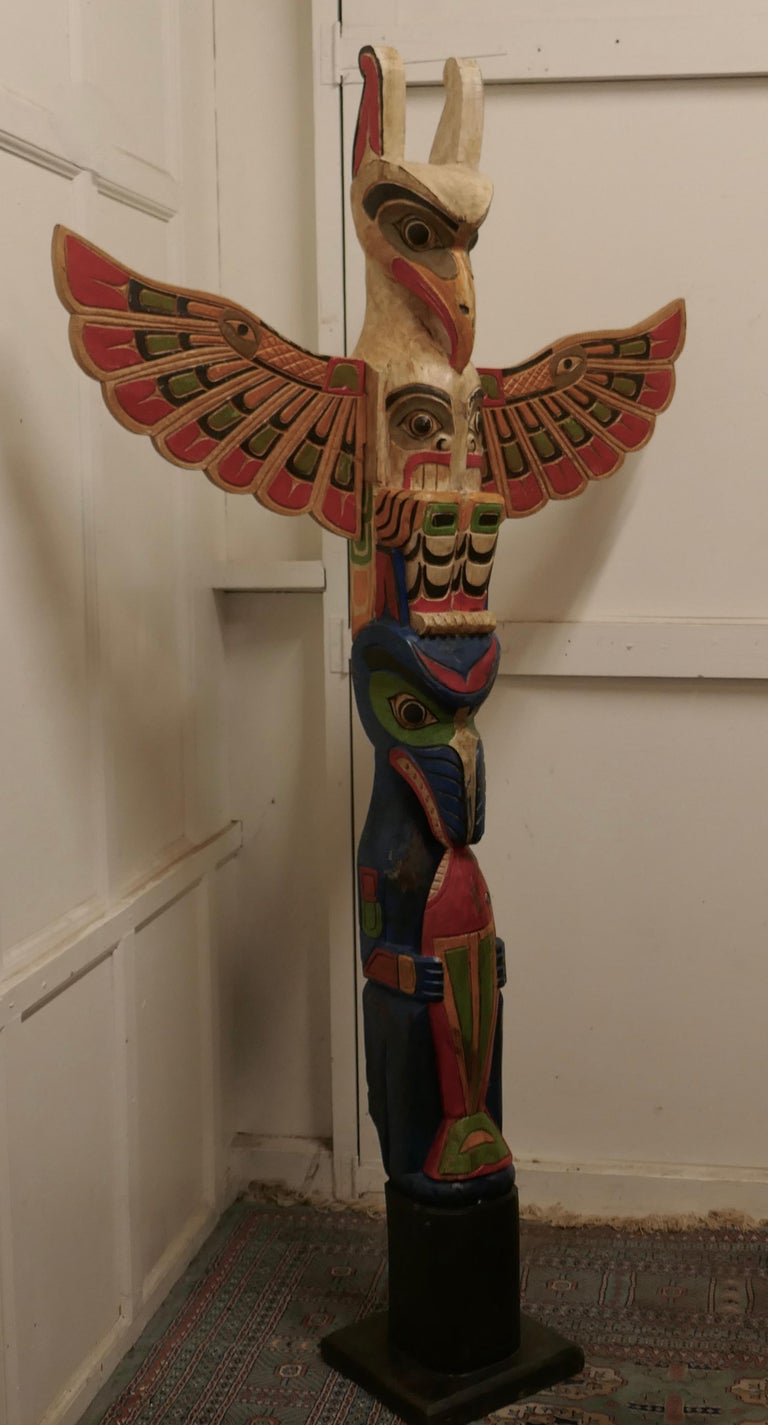 20th Century Native American Painted TOTEM Pole In Good Condition For Sale In Chillerton, Isle of Wight