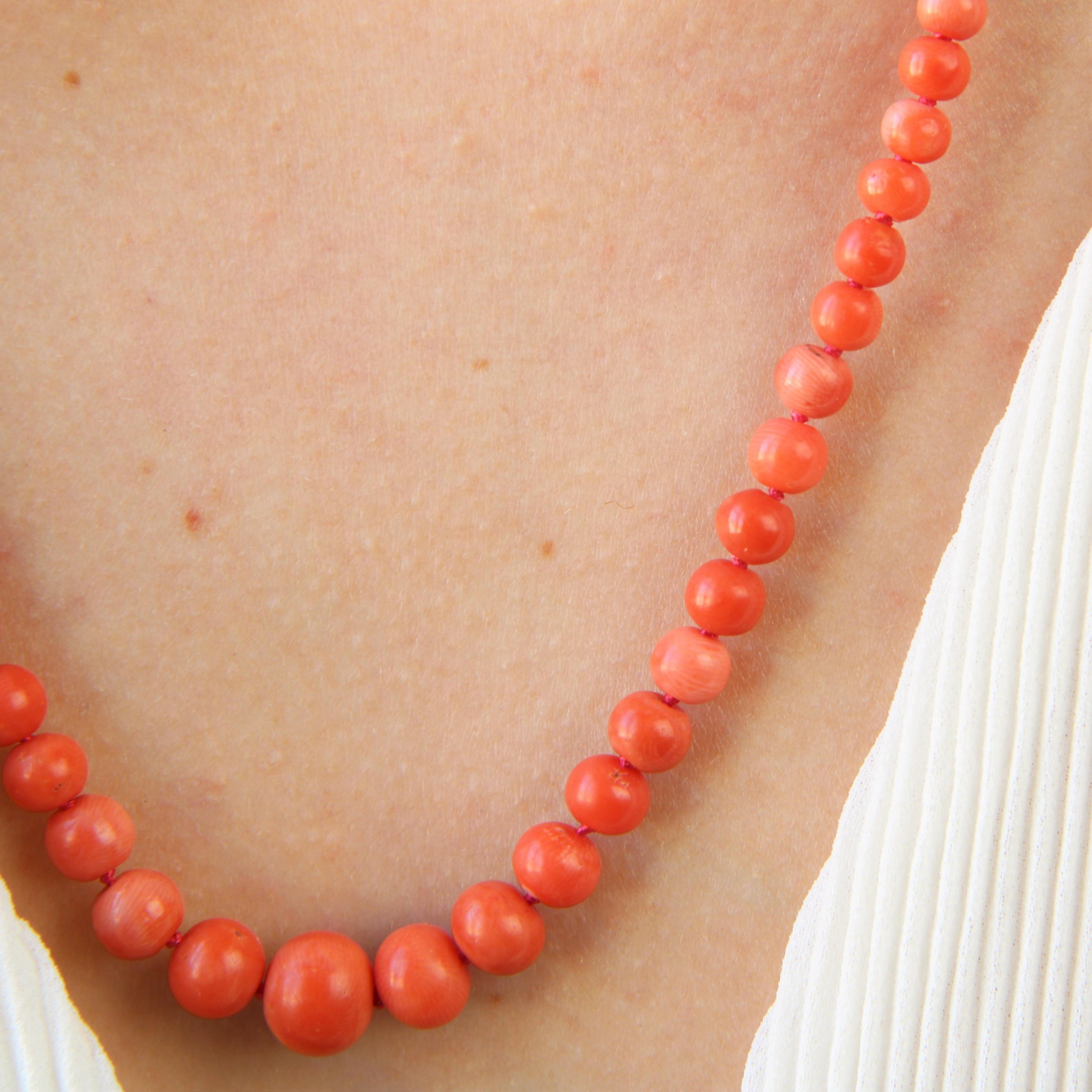 20th Century Natural Coral Pearl 18 Karat Yellow Gold Necklace For Sale 2