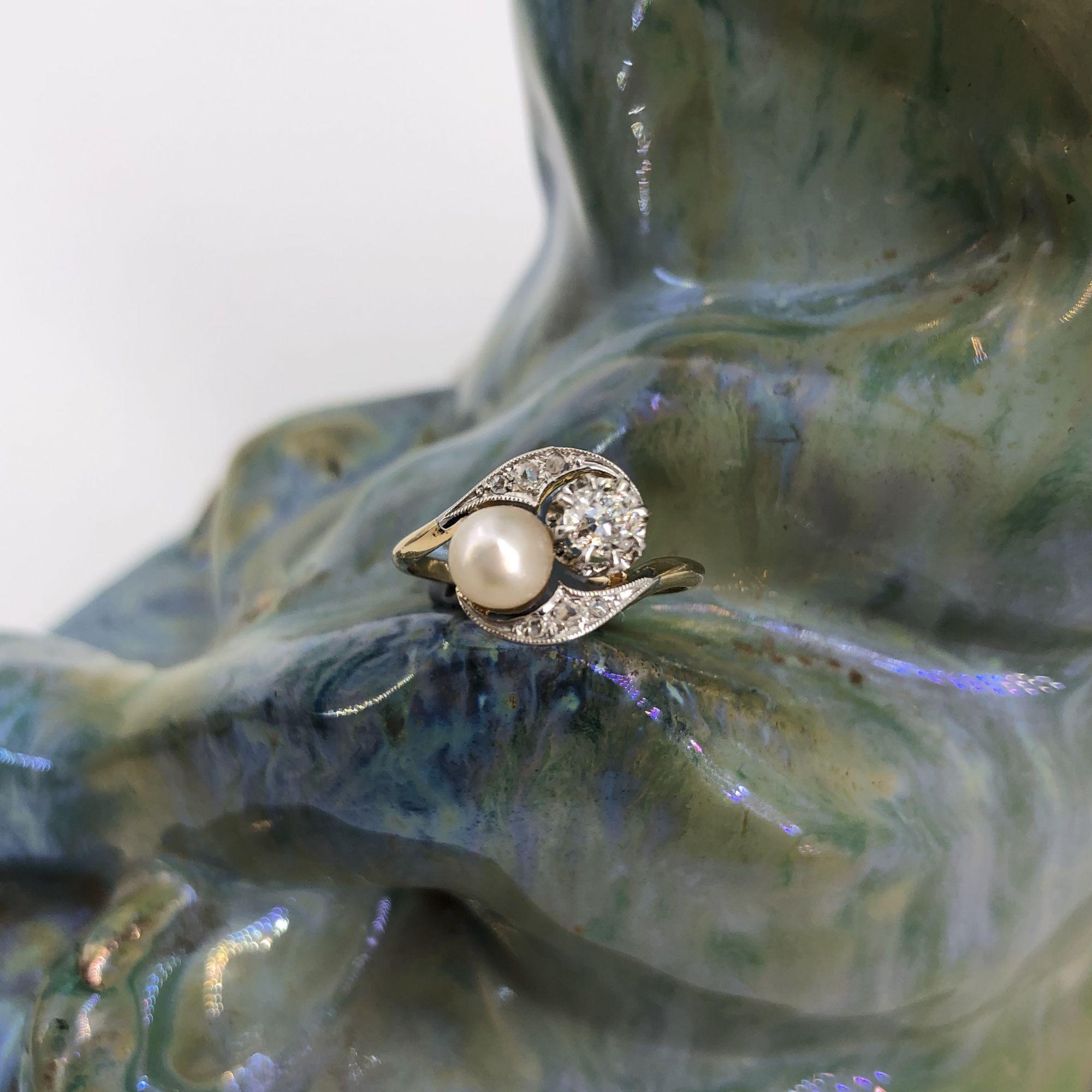 20th Century Natural Pearl Diamonds 18 Karat Yellow Gold You and Me Ring For Sale 4
