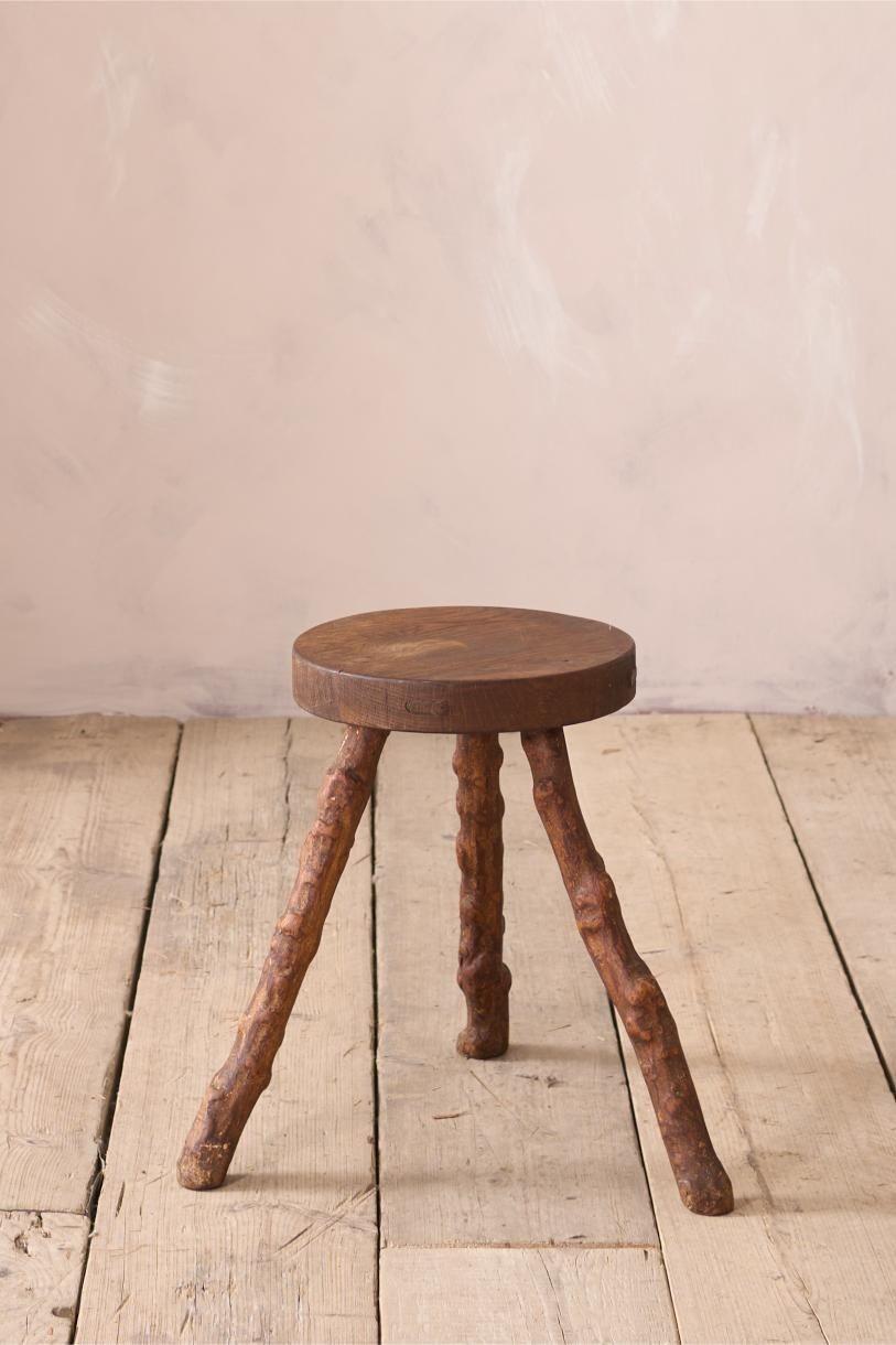 This is a great looking French side table / stool. Naturalistic with branch legs and a great overall design. Flat top making it ideal for use as a side table by a chair or by a bath for your lotions and potions. Solid no movement and easy to