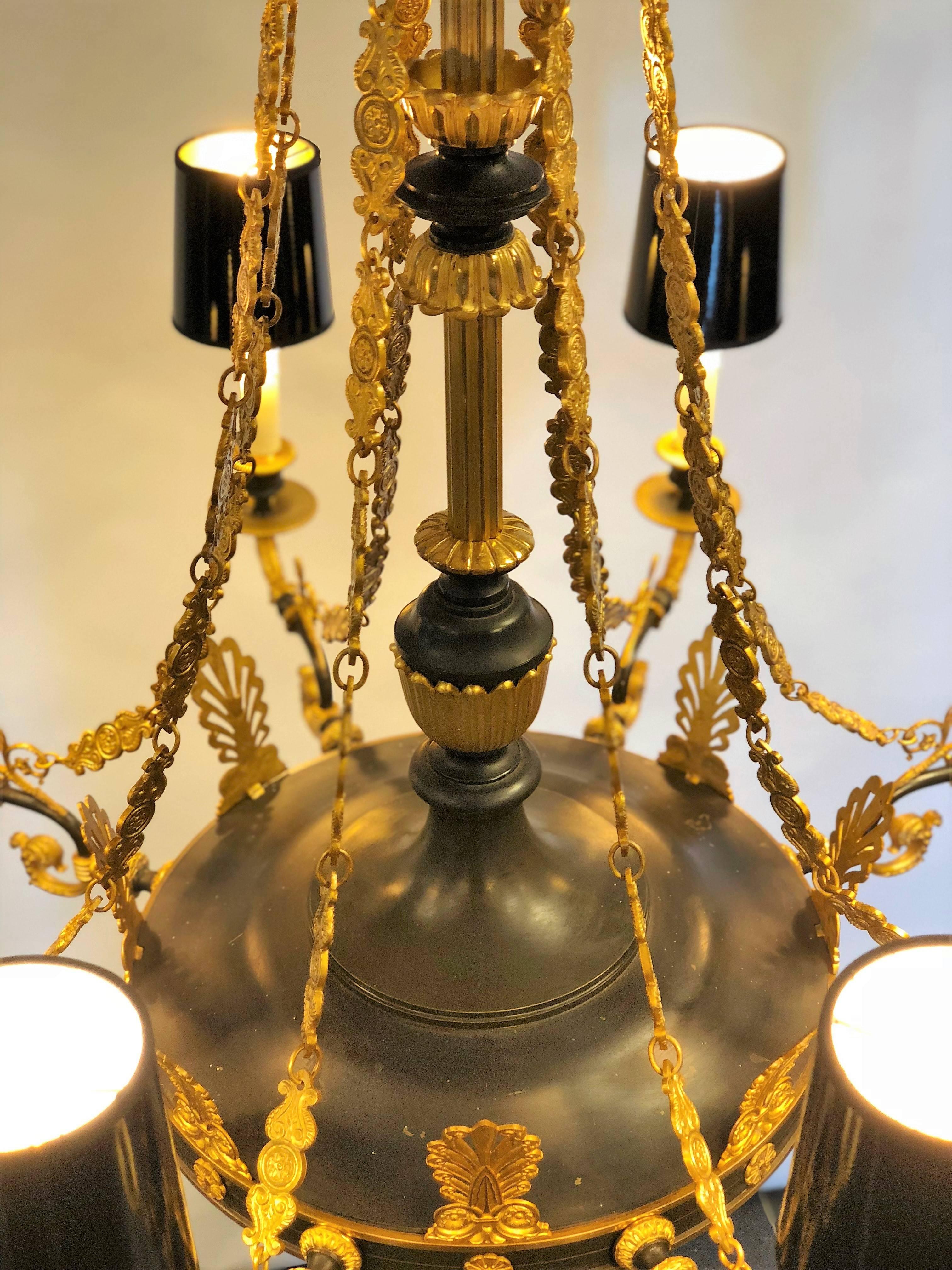 Bronze 20th Century Neoclassical Empire French Gild and Patinated Chandelier For Sale