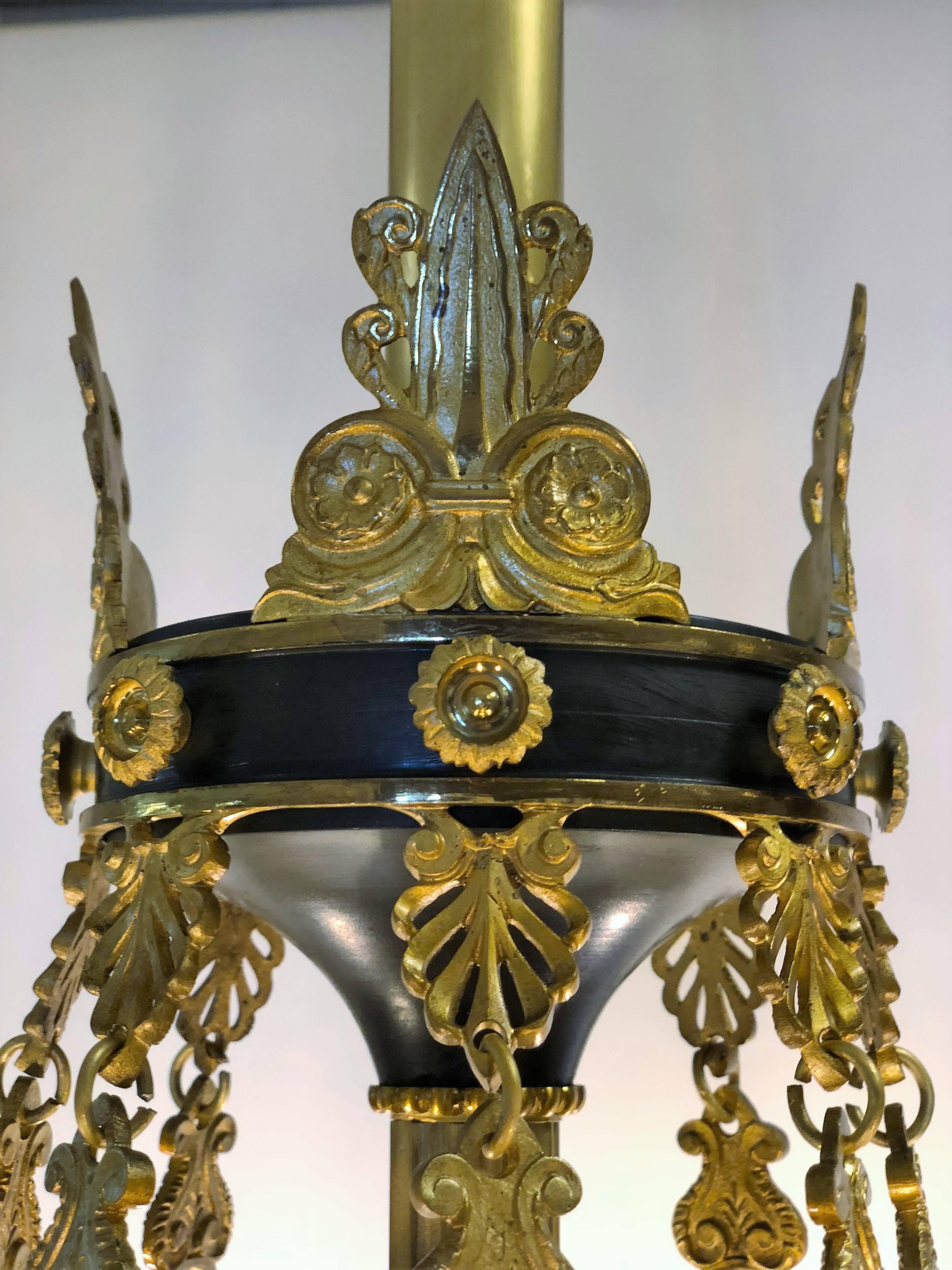 20th Century Neoclassical Empire French Gild and Patinated Chandelier For Sale 1