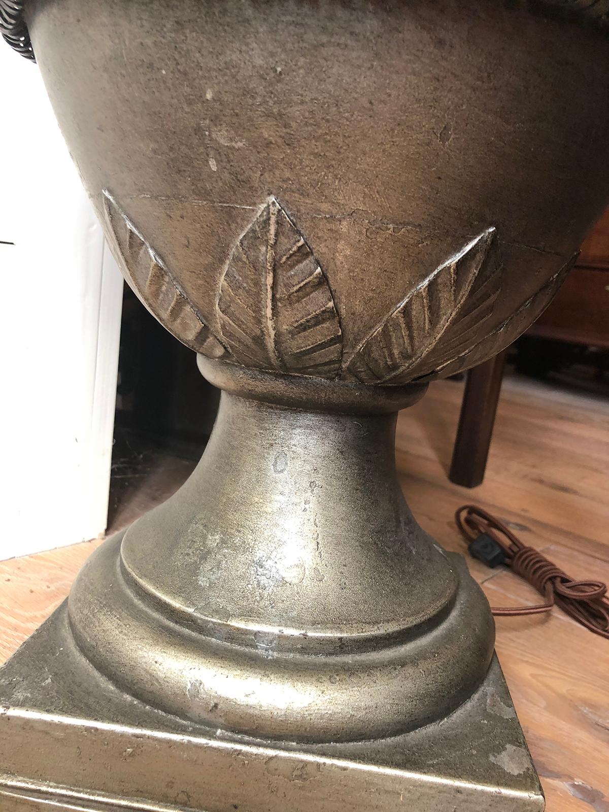 20th Century Neoclassical Italian Patinated Tole Urn as Lamp For Sale 4