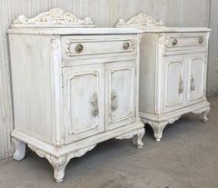 20th Century Neoclassical Pair of Nightstands with Crests in White Patina