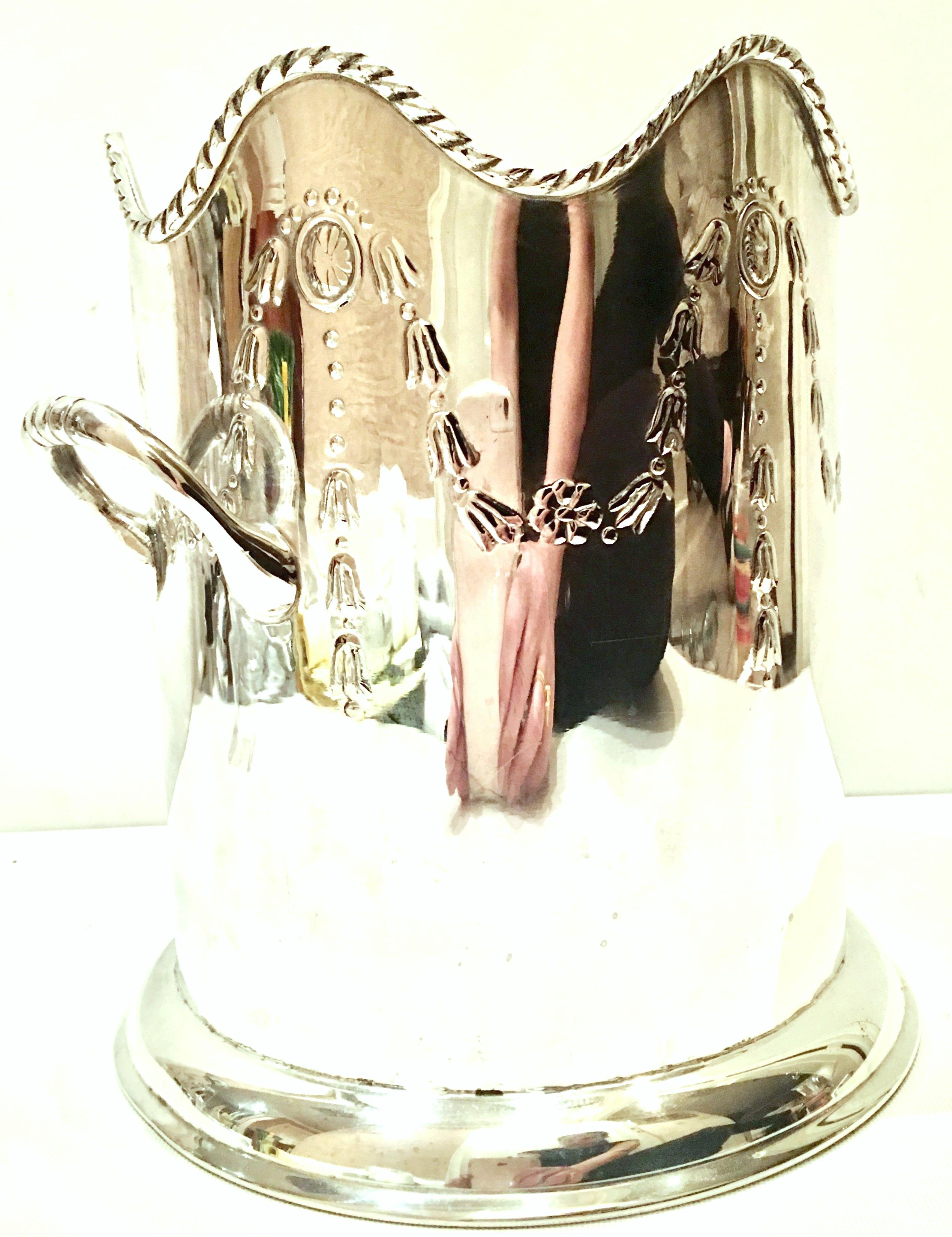 20th Century Neoclassical Style Silver Plate Champagne Ice Bucket In Good Condition In West Palm Beach, FL