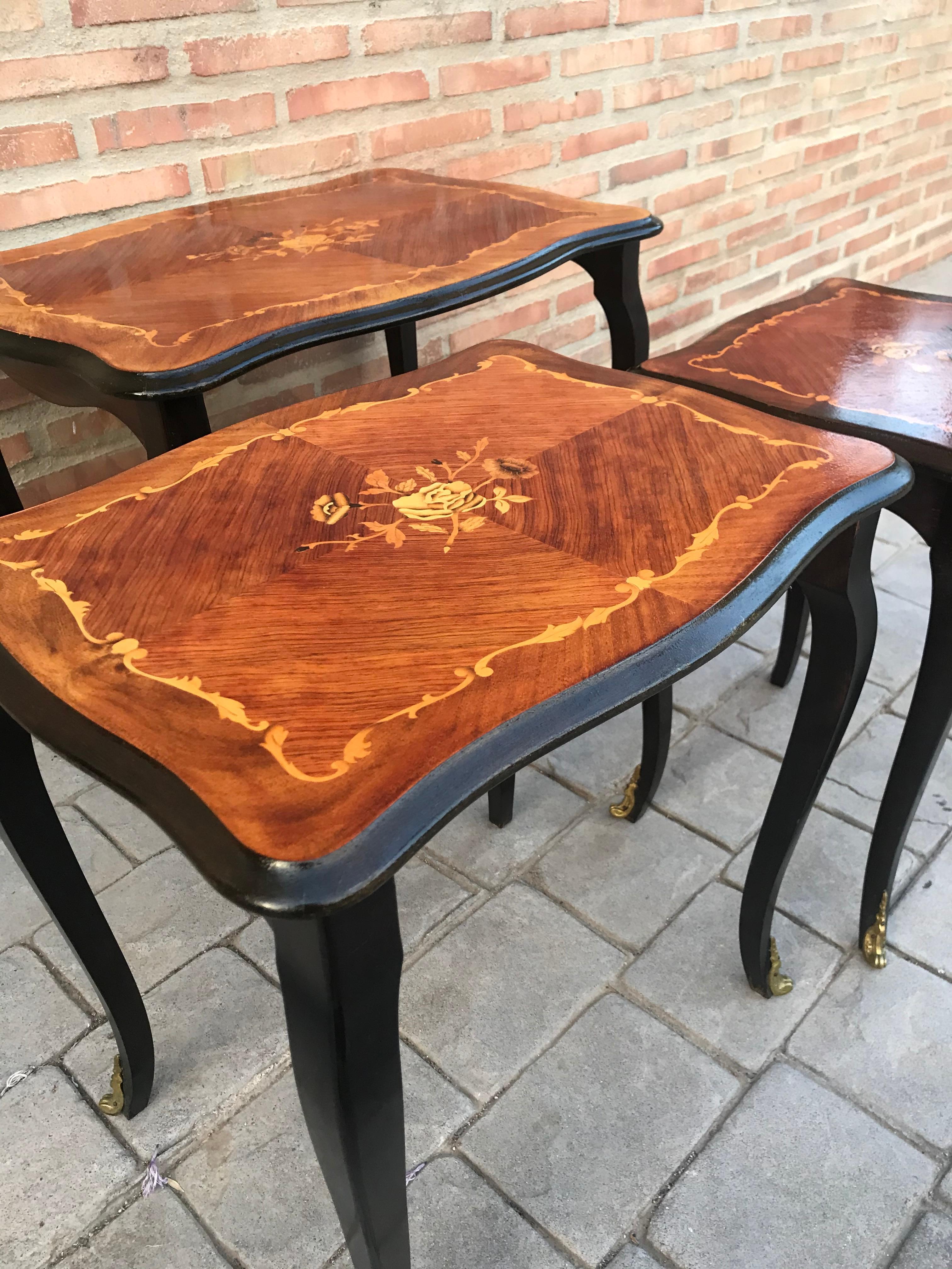 20th Century Nest of 3 Marquetry Side Tables with Cabriole Shaped Legs For Sale 1