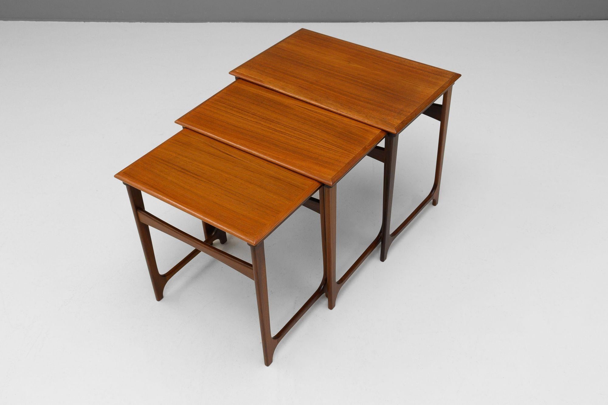 20th Century Nest of Tables In Good Condition For Sale In London, England