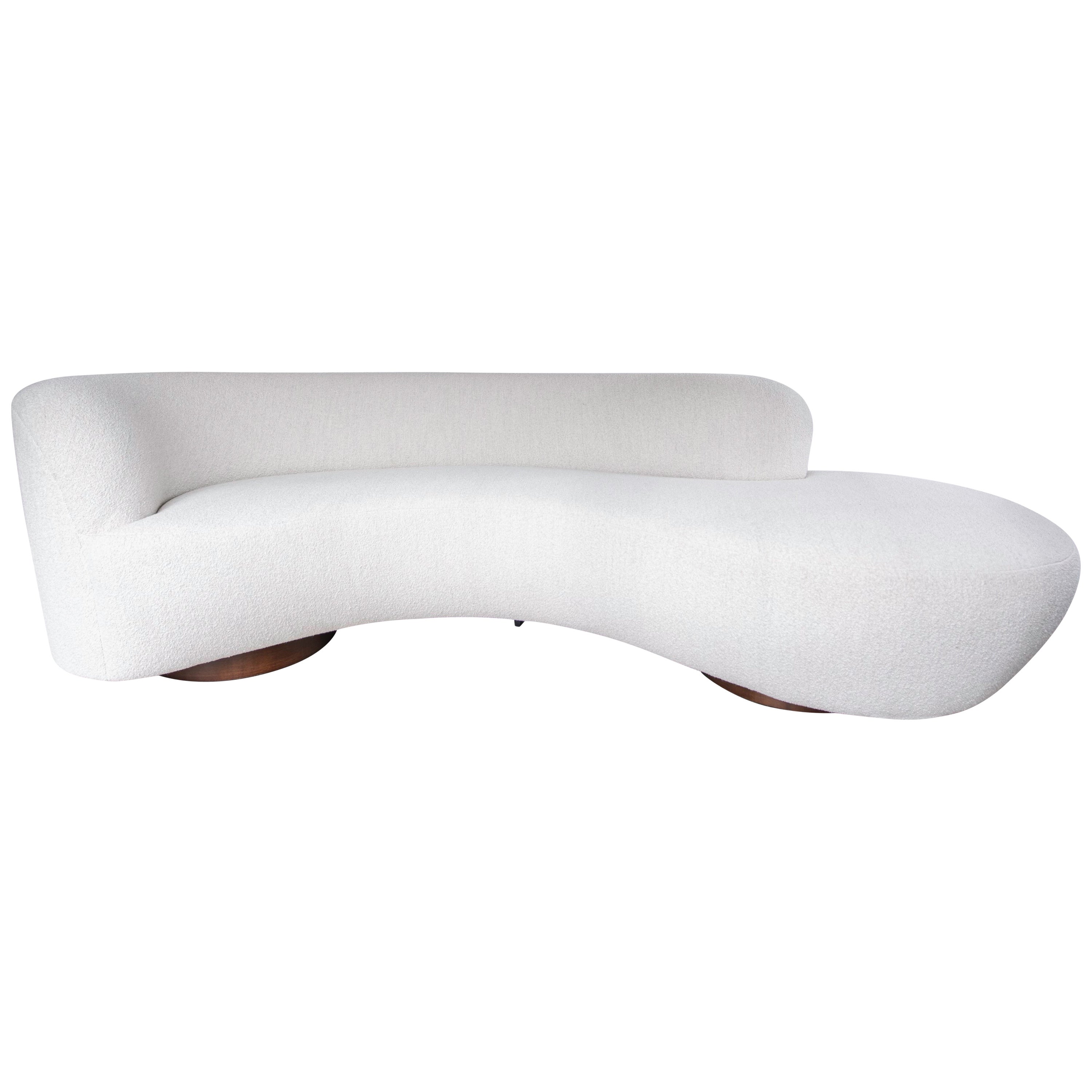 Neu gepolstertes Vladmir Kagan-Sofa mit linkem Arm aus dem 20. Jahrhundert für Directional