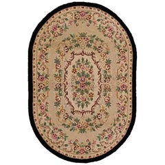 Antique 20th Century North America Oval Hooked Rug Floral Bouquet Hand-Knotted Wool Grey