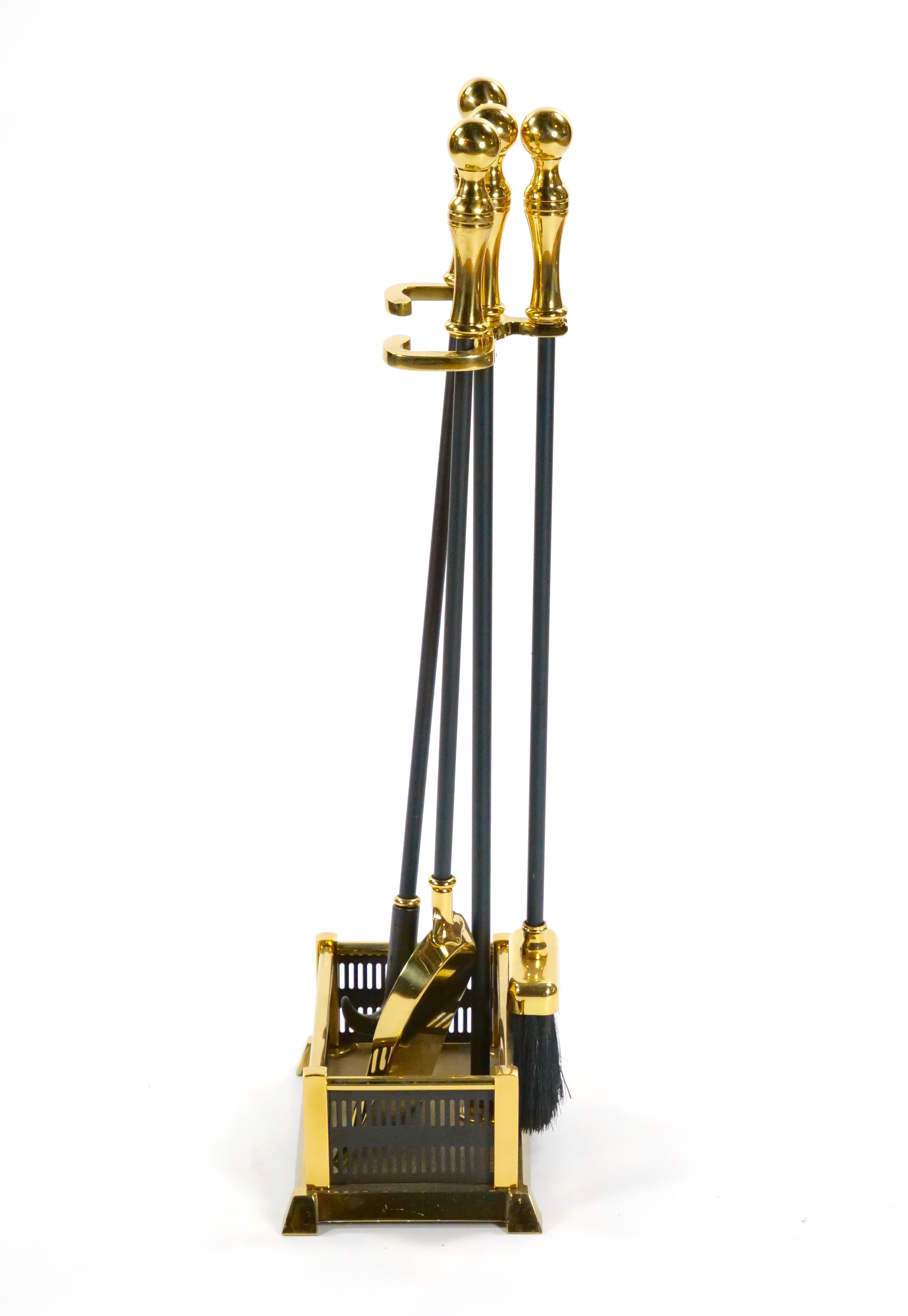 20th Century North American Victorian Style Fireplace Tool Set For Sale 2