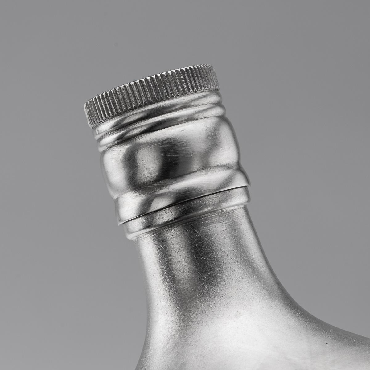20. Jahrhundert Neuheit massivem Silber großen ein Liter Johnnie Walker Whisky-Flasche 7
