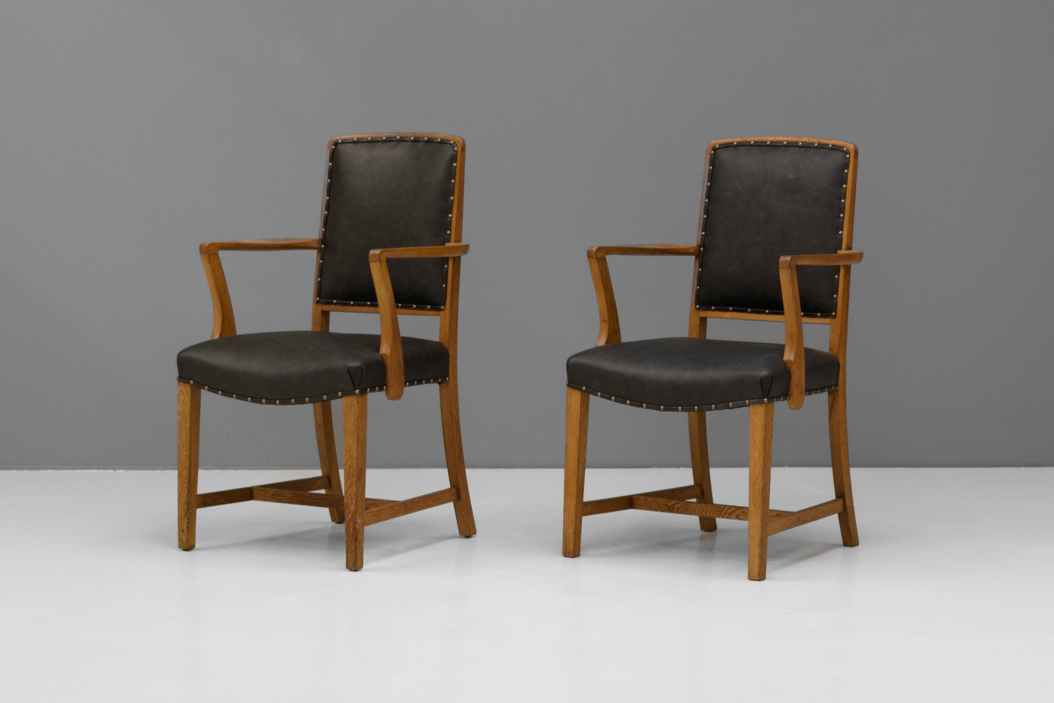 Britannique Fauteuils en Oak du 20e siècle en vente
