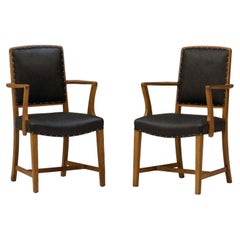 Sillones de roble del siglo XX