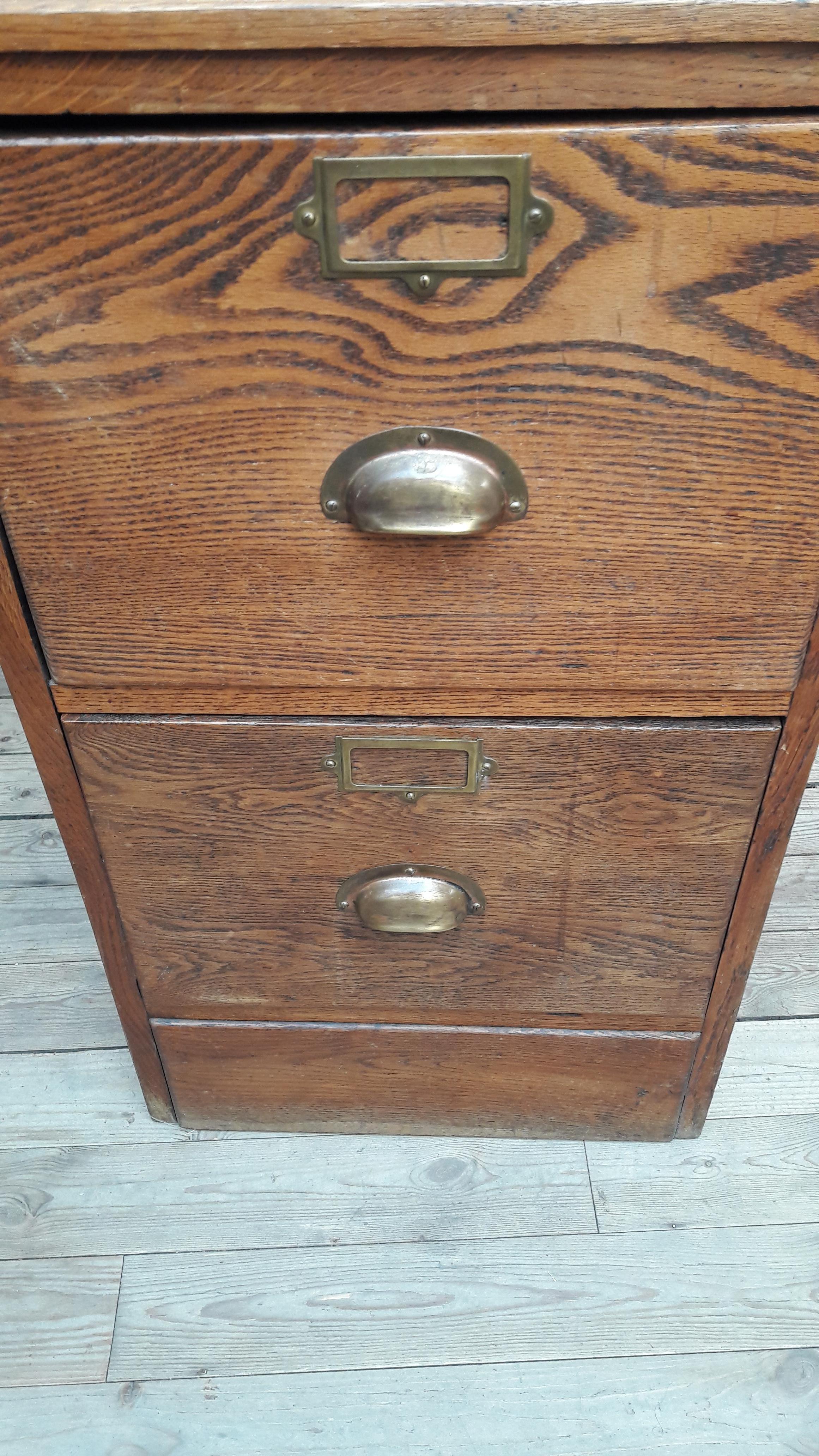 English 20th Century Oak Filing Cabinet For Sale