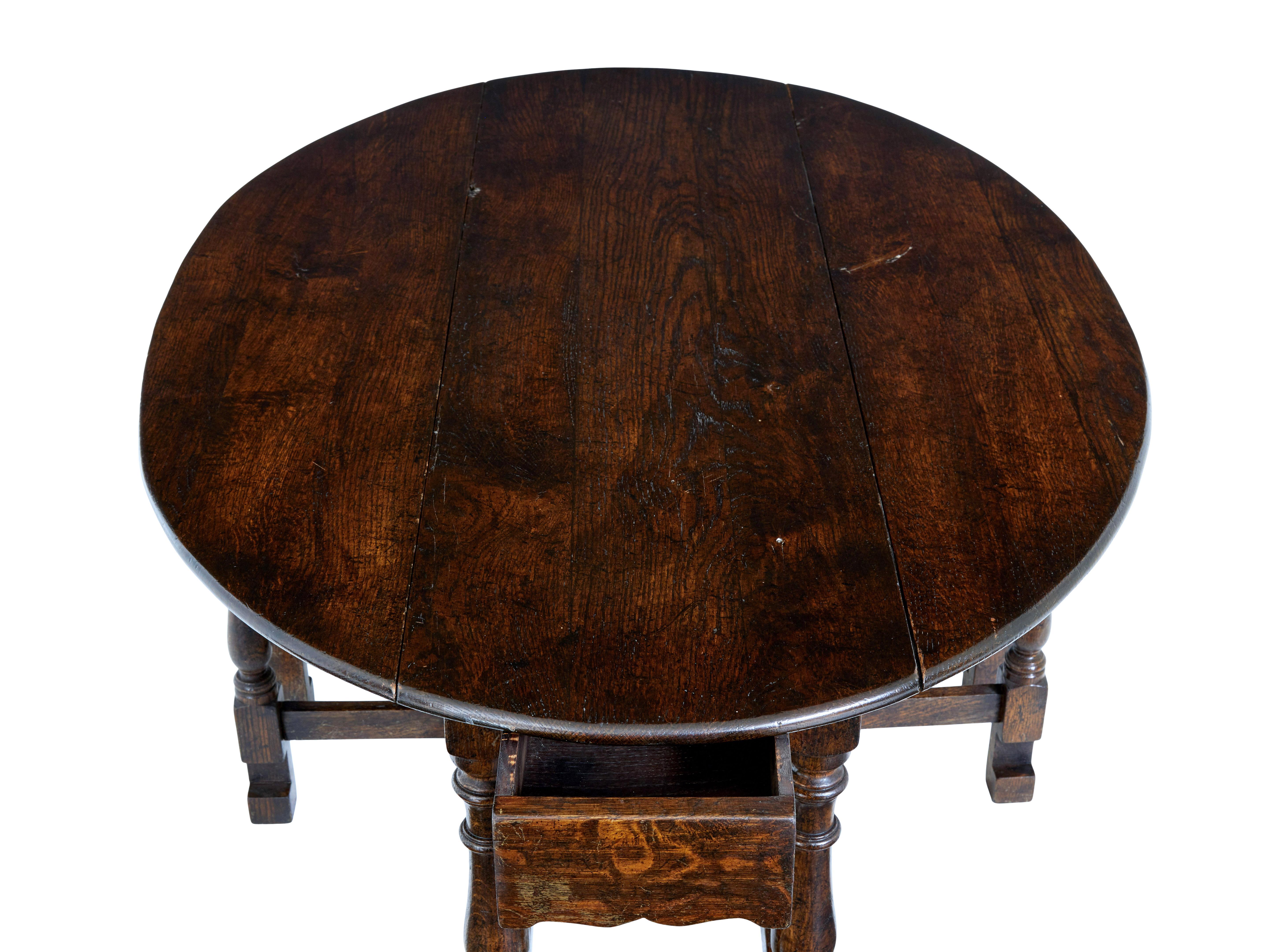 English 20th century oak Georgian style oak gateleg table For Sale