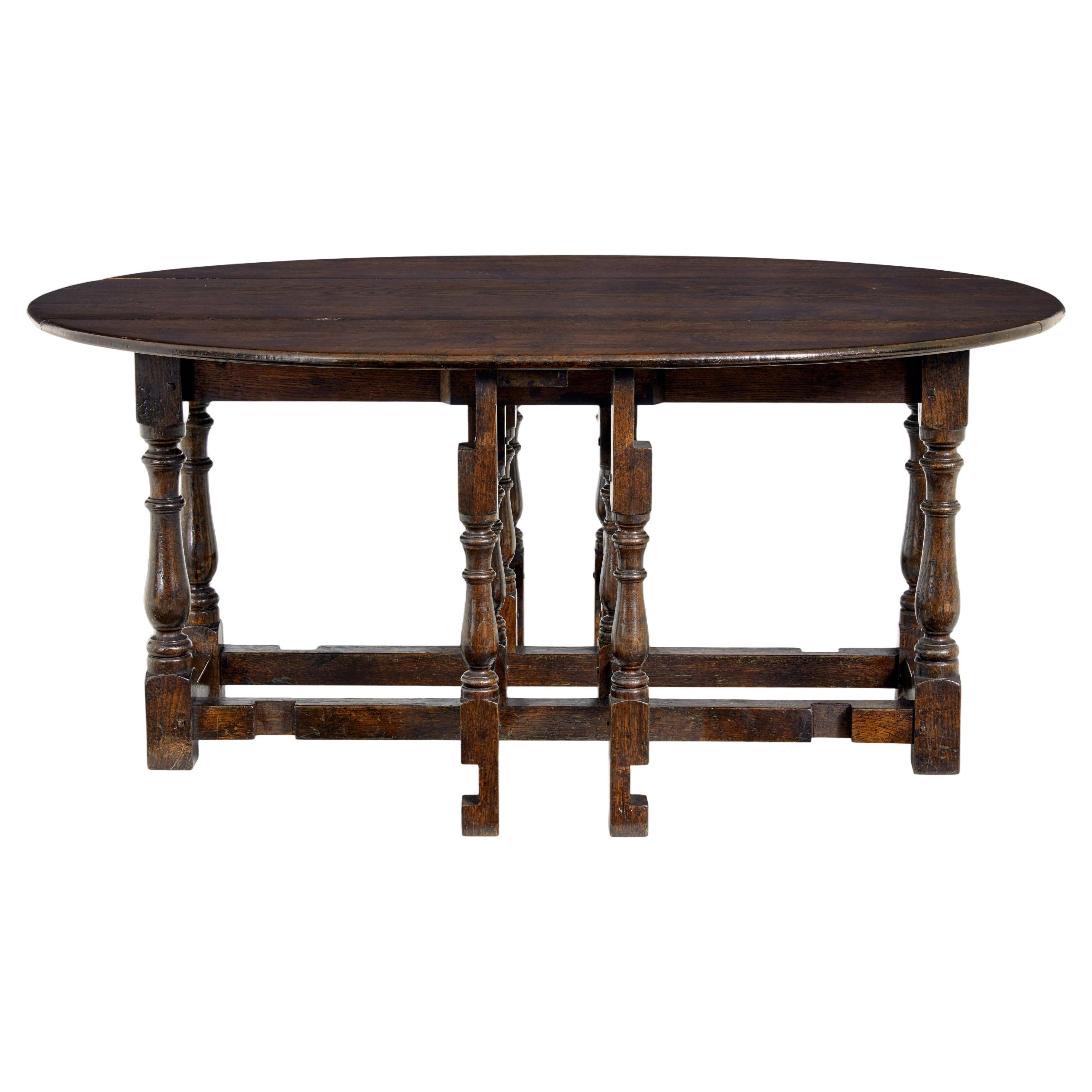 20th century oak Georgian style oak gateleg table For Sale