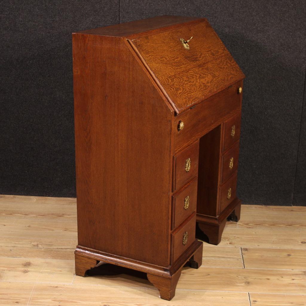 20th Century Oak Wood Dutch Bureau Desk, 1920 In Good Condition For Sale In Vicoforte, Piedmont
