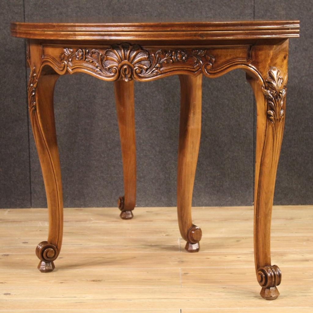table Demilune française en bois de chêne du 20e siècle avec décorations géométriques, 1960 en vente 5