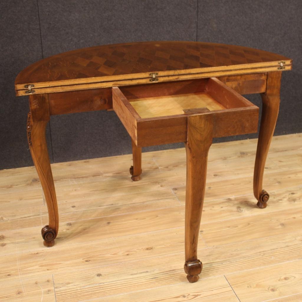 table Demilune française en bois de chêne du 20e siècle avec décorations géométriques, 1960 en vente 6