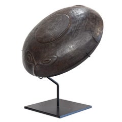 20th Century Oceanic Wood Feast Platter with Stylized Flying Fox Motif