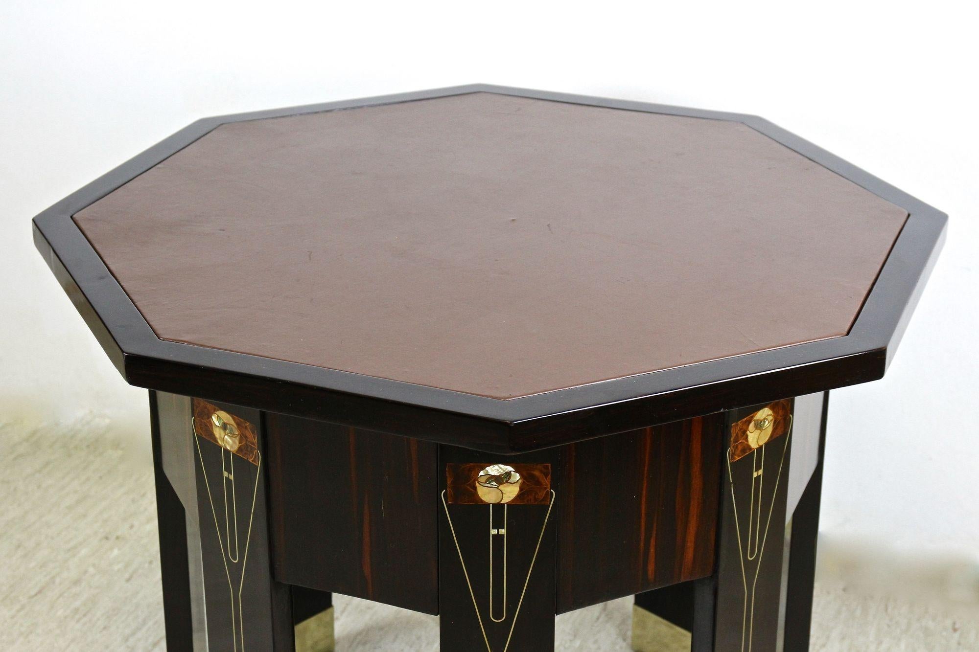 20th Century Octagonal Art Nouveau Table, Mother Of Pearl Inlays, AT ca. 1905 For Sale 13