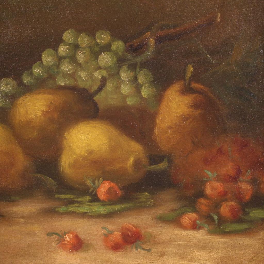 Peinture à l'huile sur toile italienne du 20ème siècle, nature morte avec fruits, signée, 1950 Bon état - En vente à Vicoforte, Piedmont