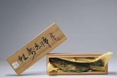 Japanische Fischstatue aus Okimono-Bronze des 20. Jahrhunderts, Japanmarkiert