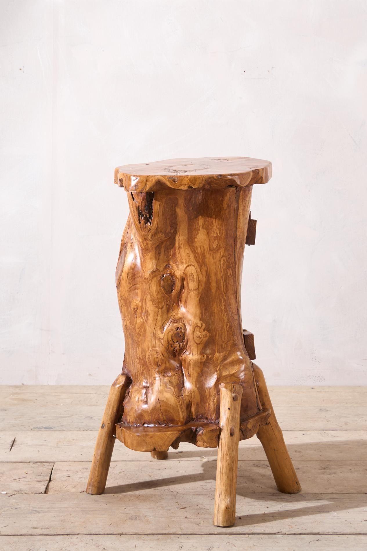 20ième siècle Armoire d'appoint de montagne espagnole du 20e siècle en bois d'olivier en vente