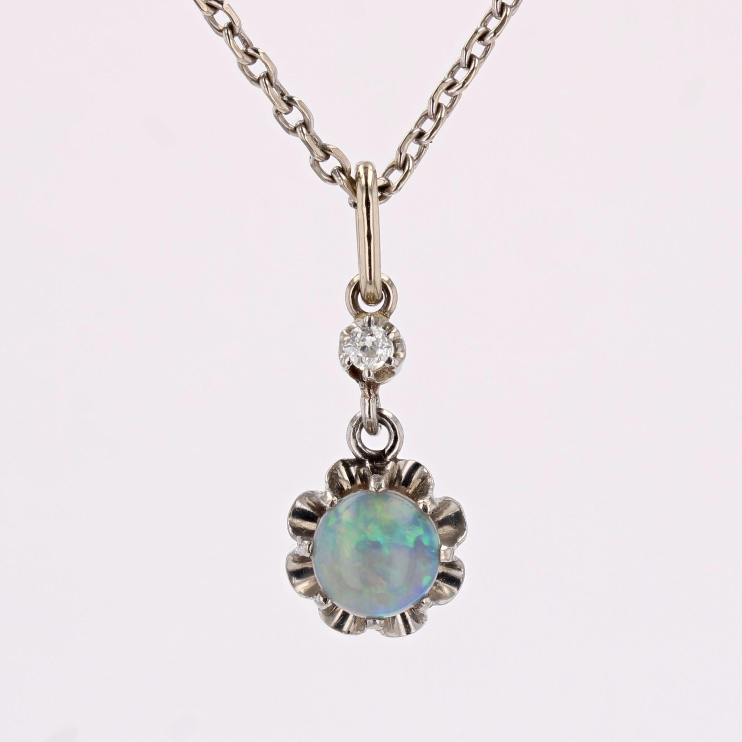 Pendentif du 20ème siècle en or jaune 18 carats, diamants et opale en vente 5