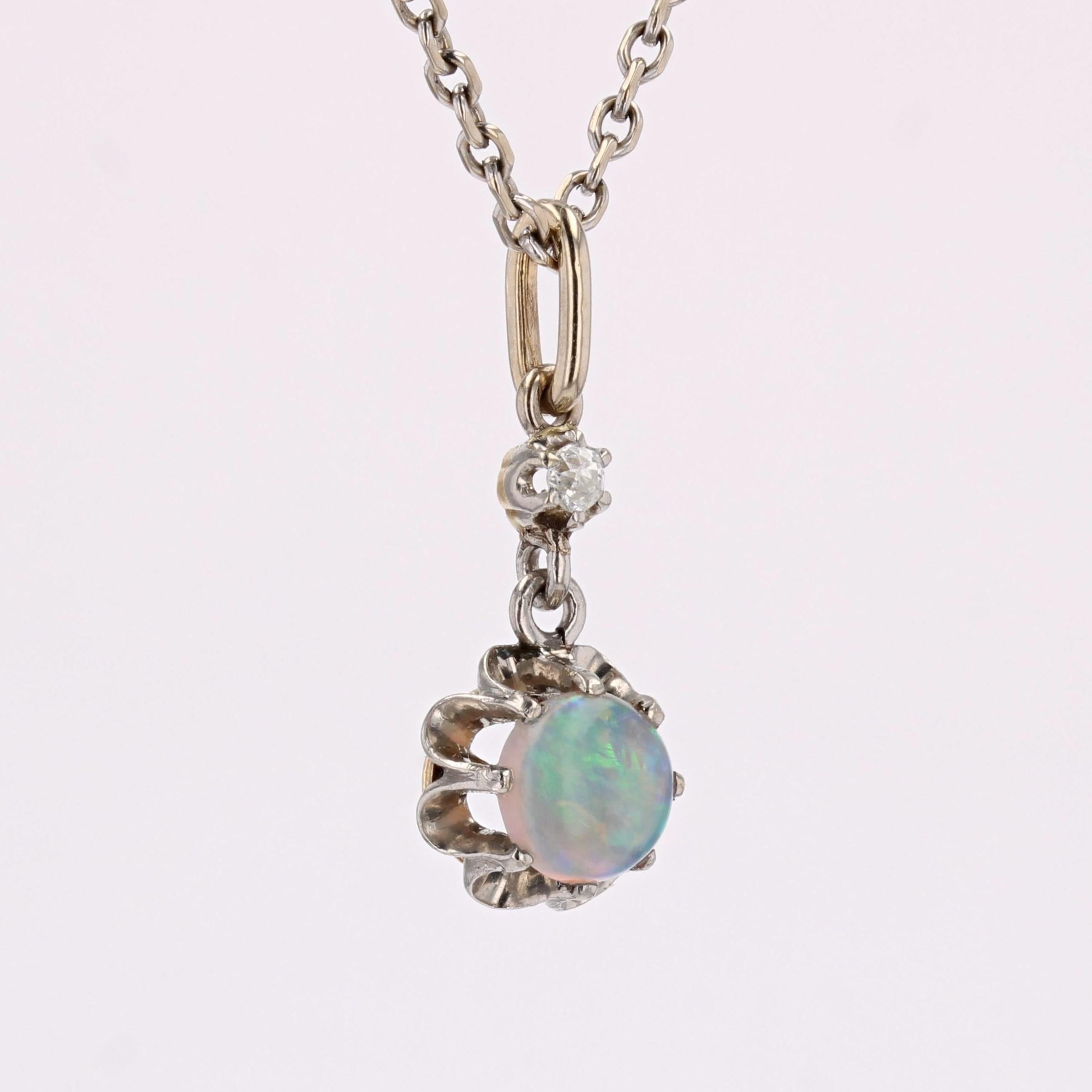 Pendentif du 20ème siècle en or jaune 18 carats, diamants et opale Pour femmes en vente