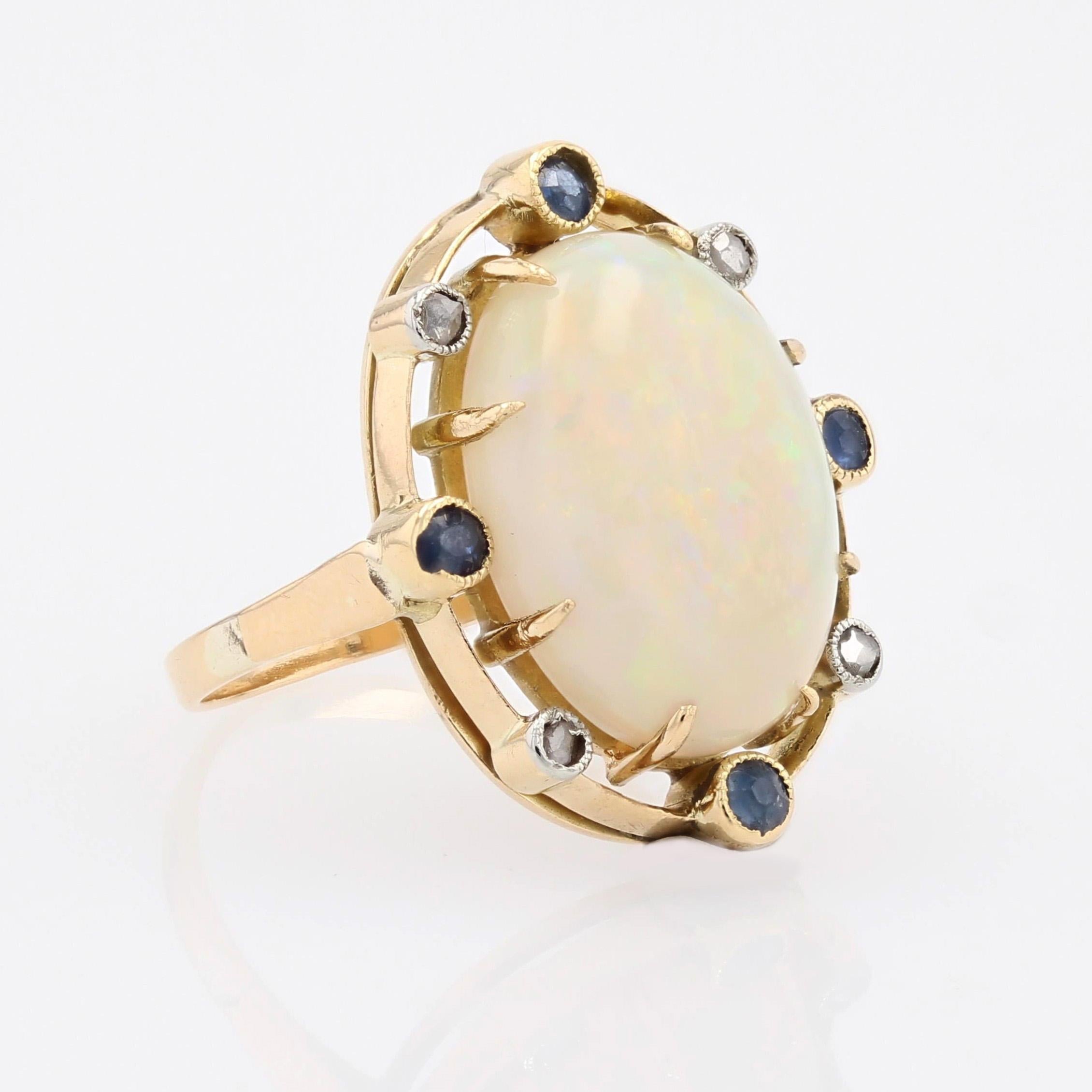 Anello in oro giallo 18 carati con zaffiro e opale del XX secolo in vendita 6