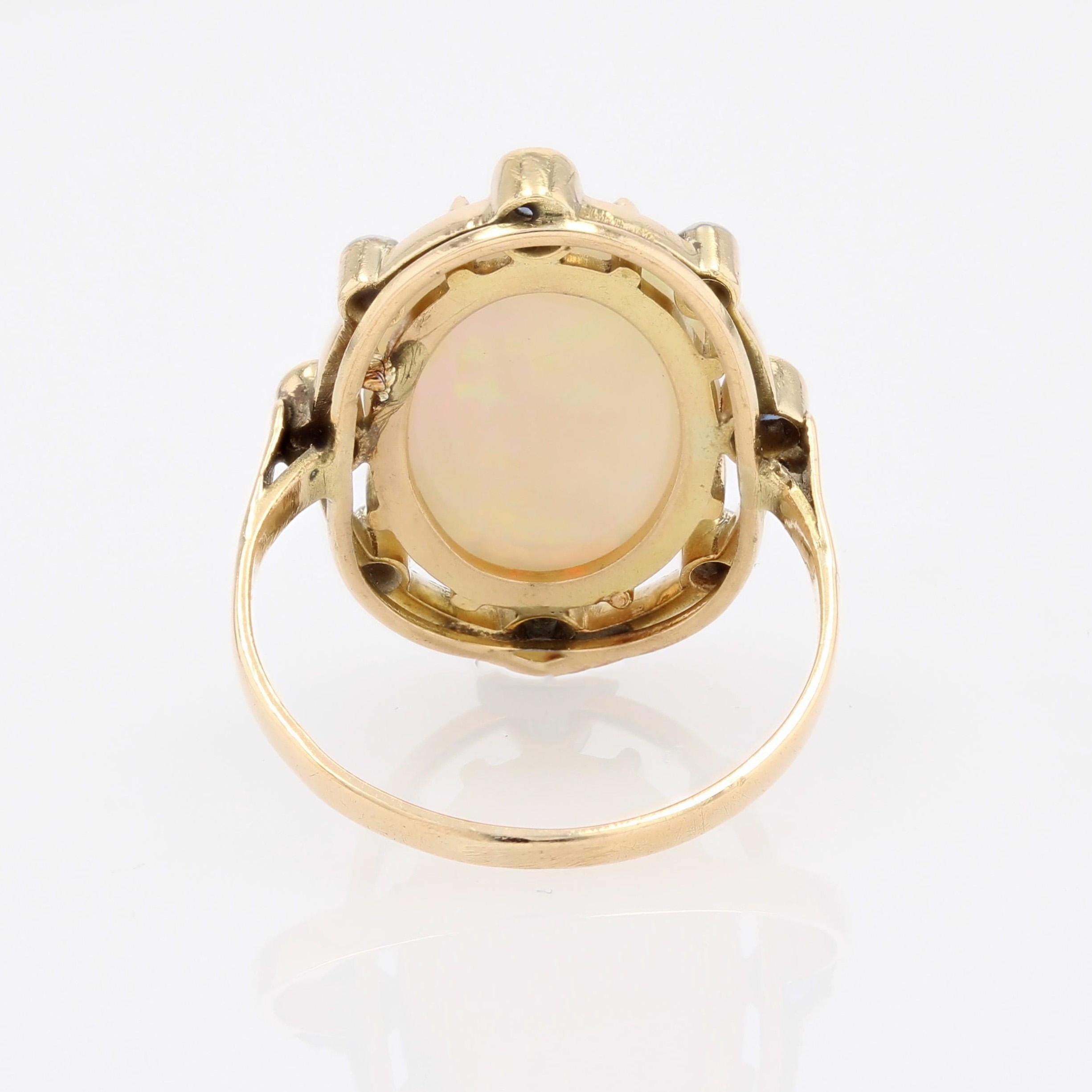 Anello in oro giallo 18 carati con zaffiro e opale del XX secolo in vendita 11