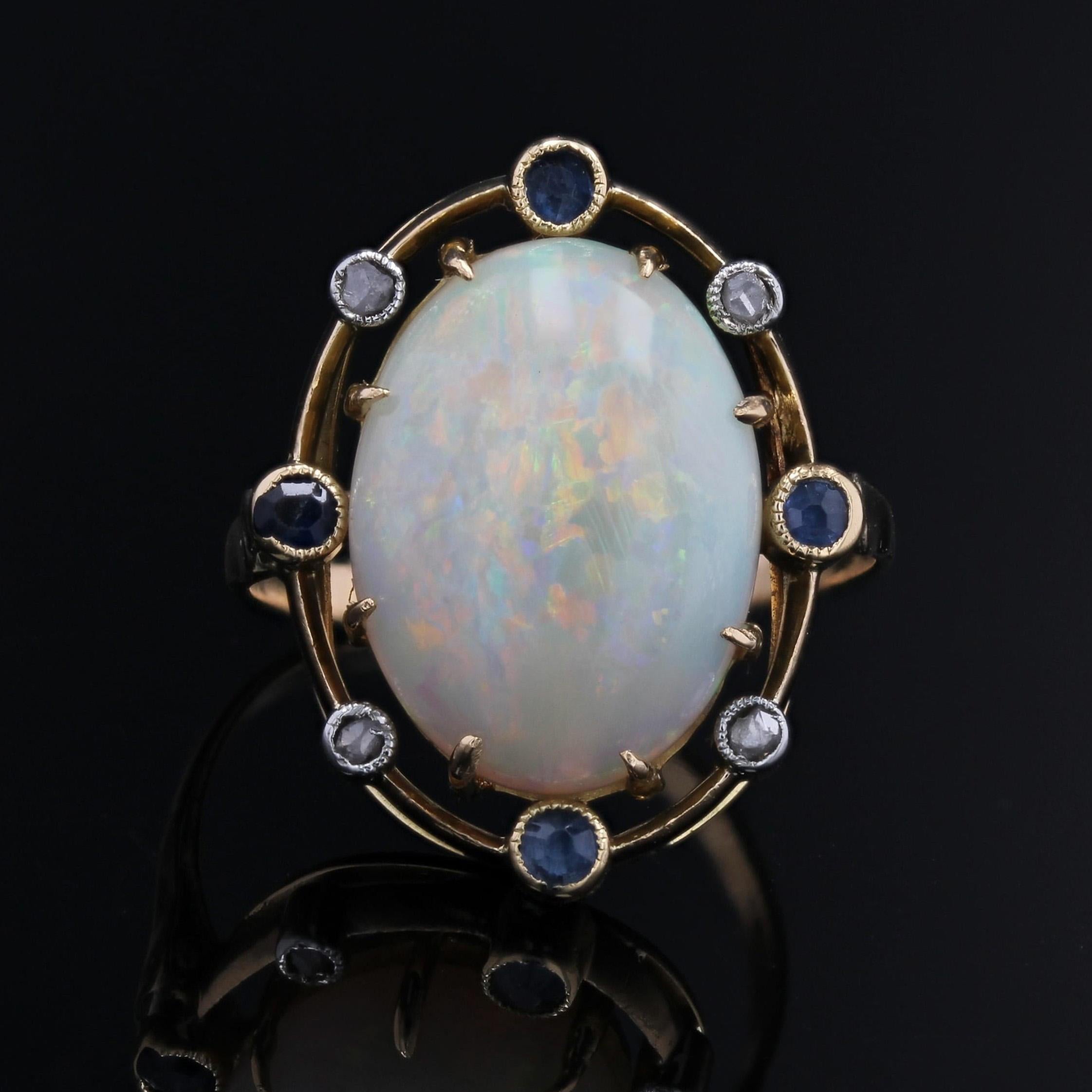 Anello in oro giallo 18 carati con zaffiro e opale del XX secolo In condizioni buone in vendita a Poitiers, FR