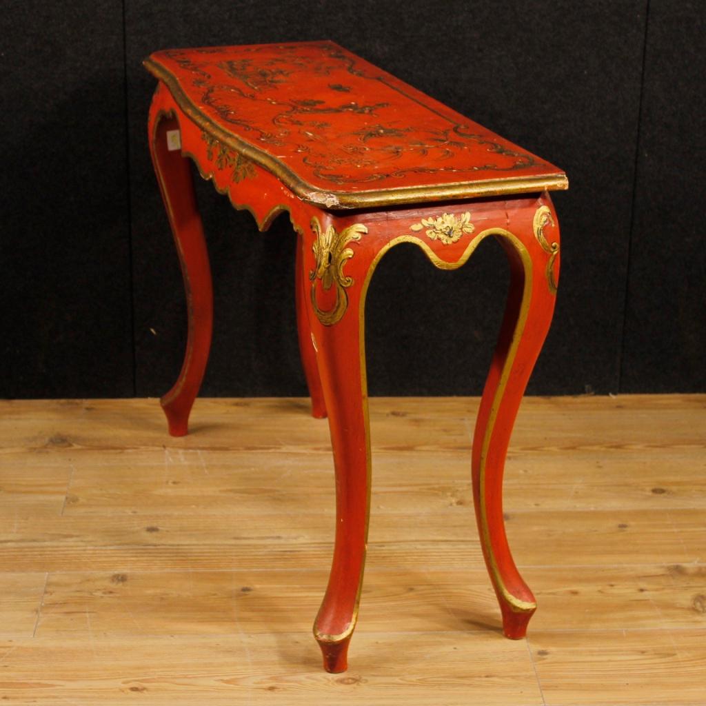 20th Century Orange and Golden Lacquered Wooden Chinoiserie Spanish Console In Good Condition In Vicoforte, Piedmont