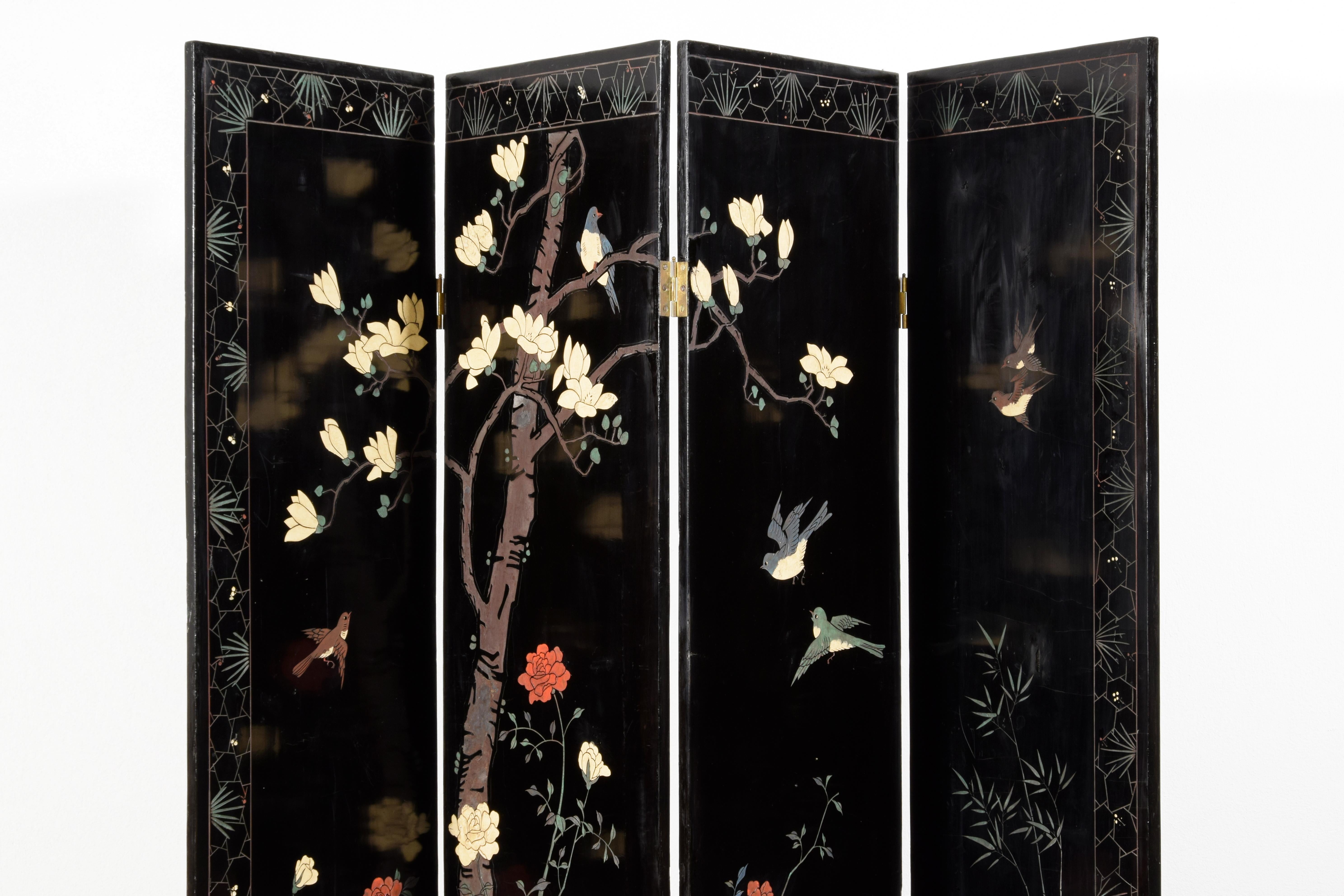 20th Century, Oriental Coromandel Lacquered Wood Screen For Sale 12