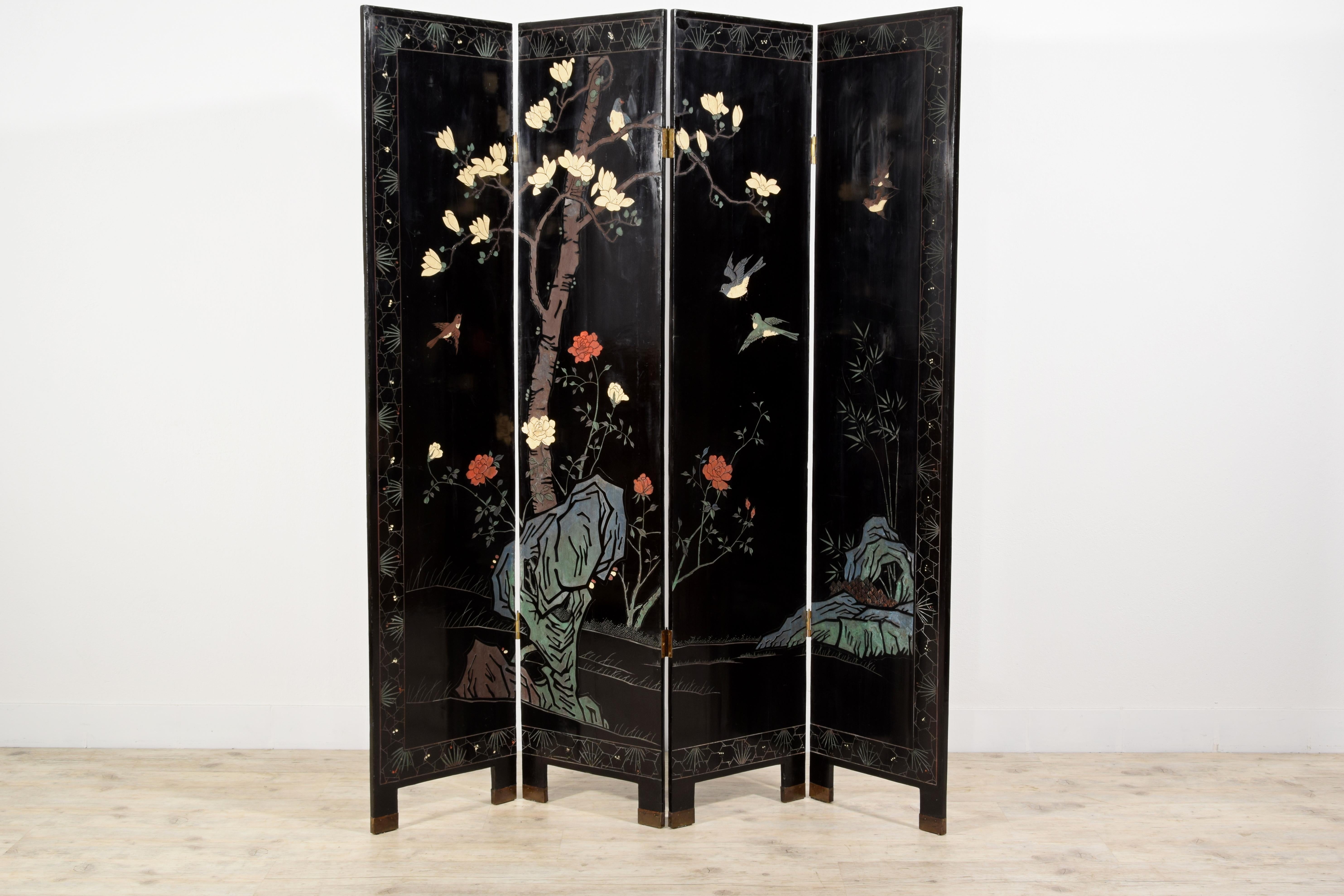 Asian 20th Century, Oriental Coromandel Lacquered Wood Screen For Sale