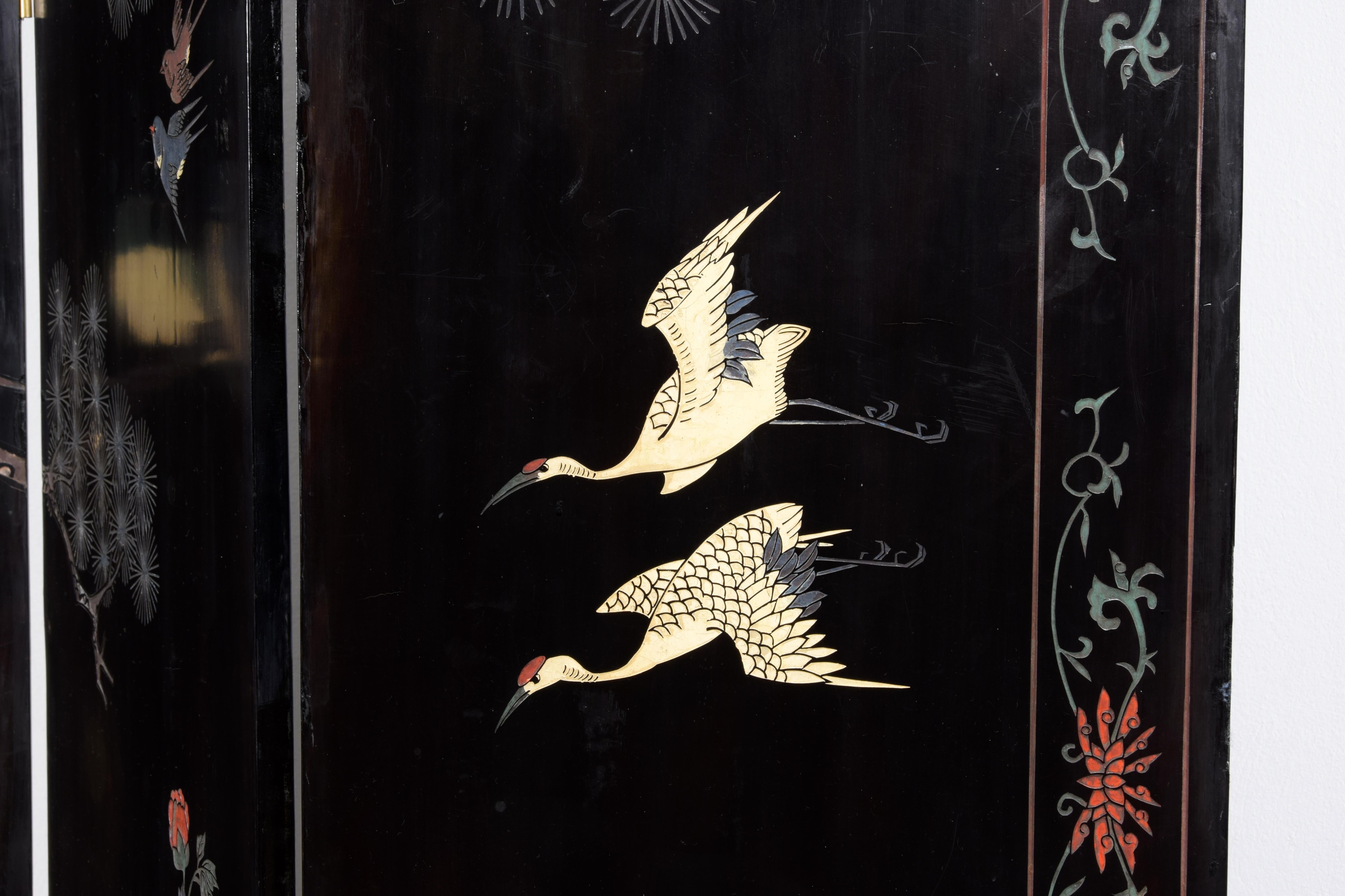 20th Century, Oriental Coromandel Lacquered Wood Screen For Sale 4