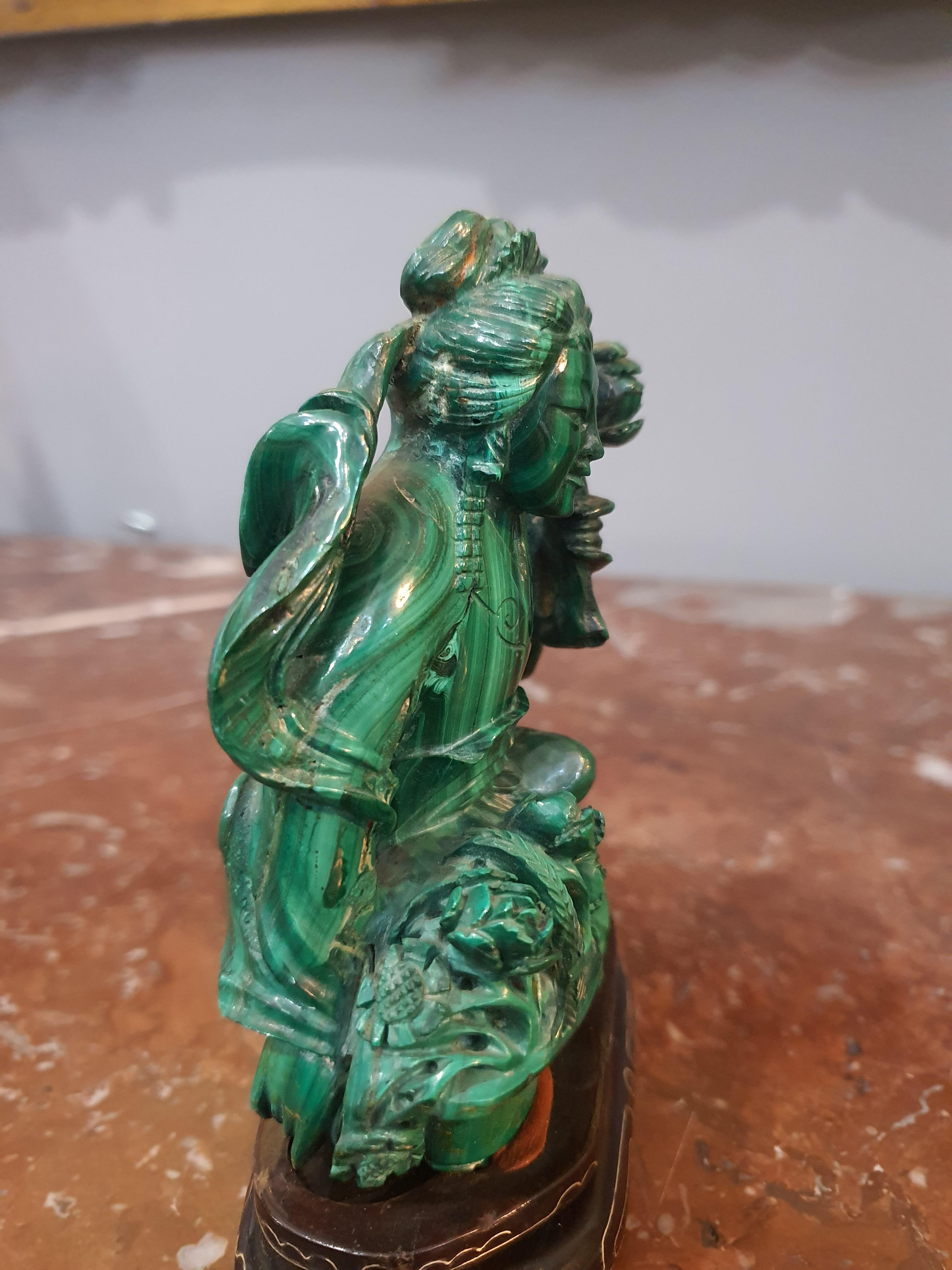Sculpture de figure orientale du 20ème siècle en malachite Bon état - En vente à PALERMO, IT