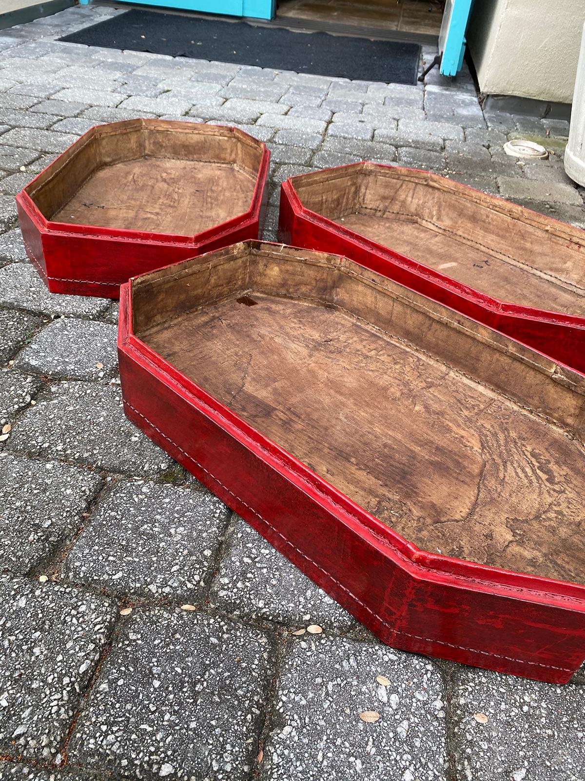 20th Century Oriental Lacquered Red Drinks Table 10