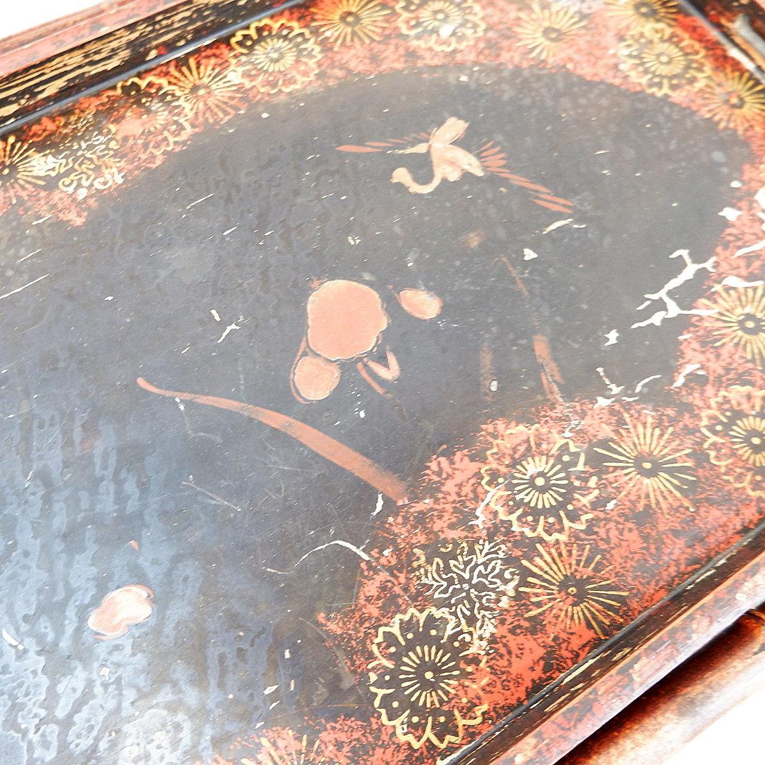 Serving Table - Chinese
Measures : 64x37cm H:75,5cm 
Very refined tray table with removable tray with oriental origins, probably from 1920s China.The frame looks pleasantly fragile and is made of bamboo. The tray is made of lacquered wood and has