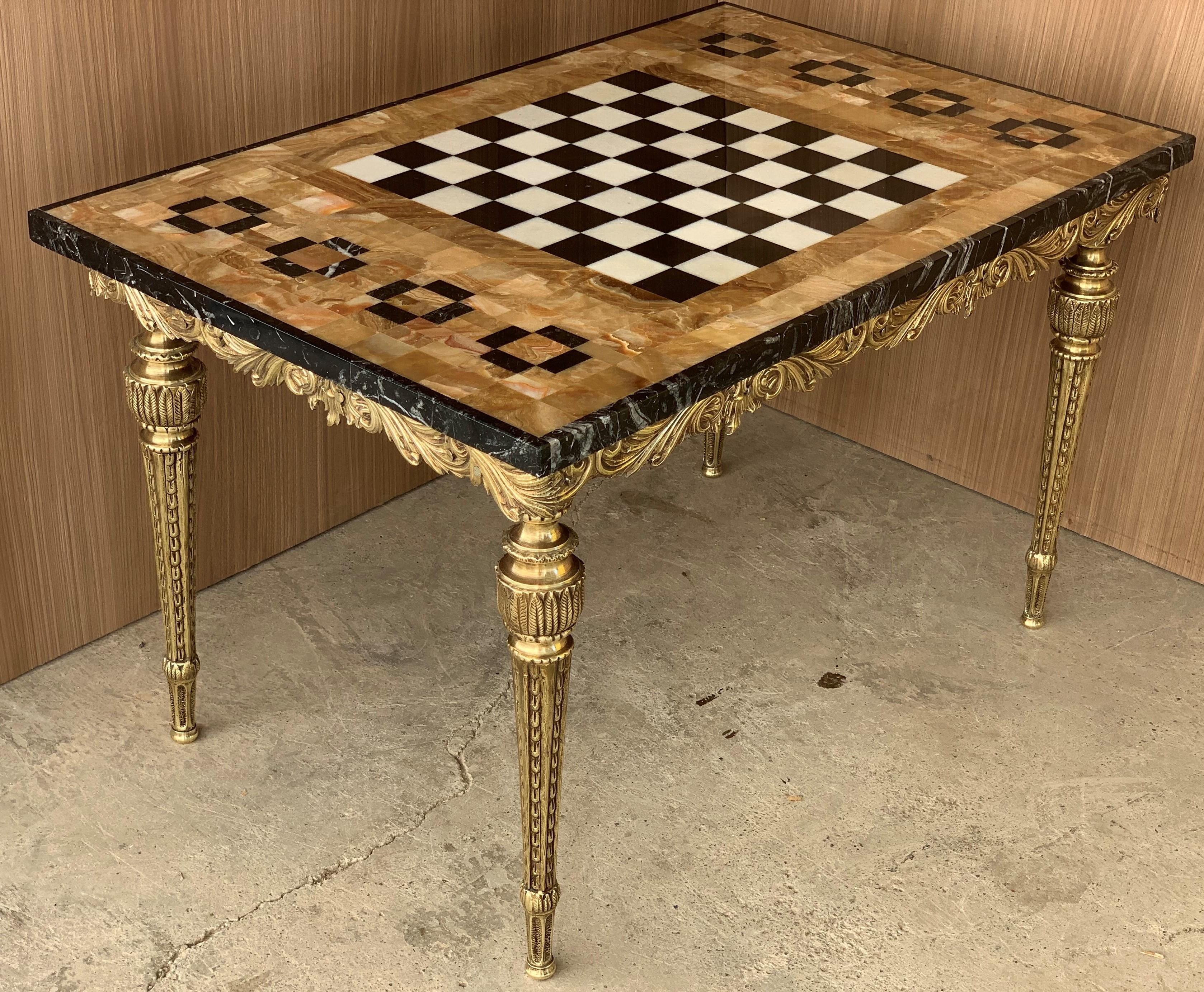 20th Century Ormulu Mounted Bronze Game of Chess with Marble and Onix Top Table In Good Condition In Miami, FL