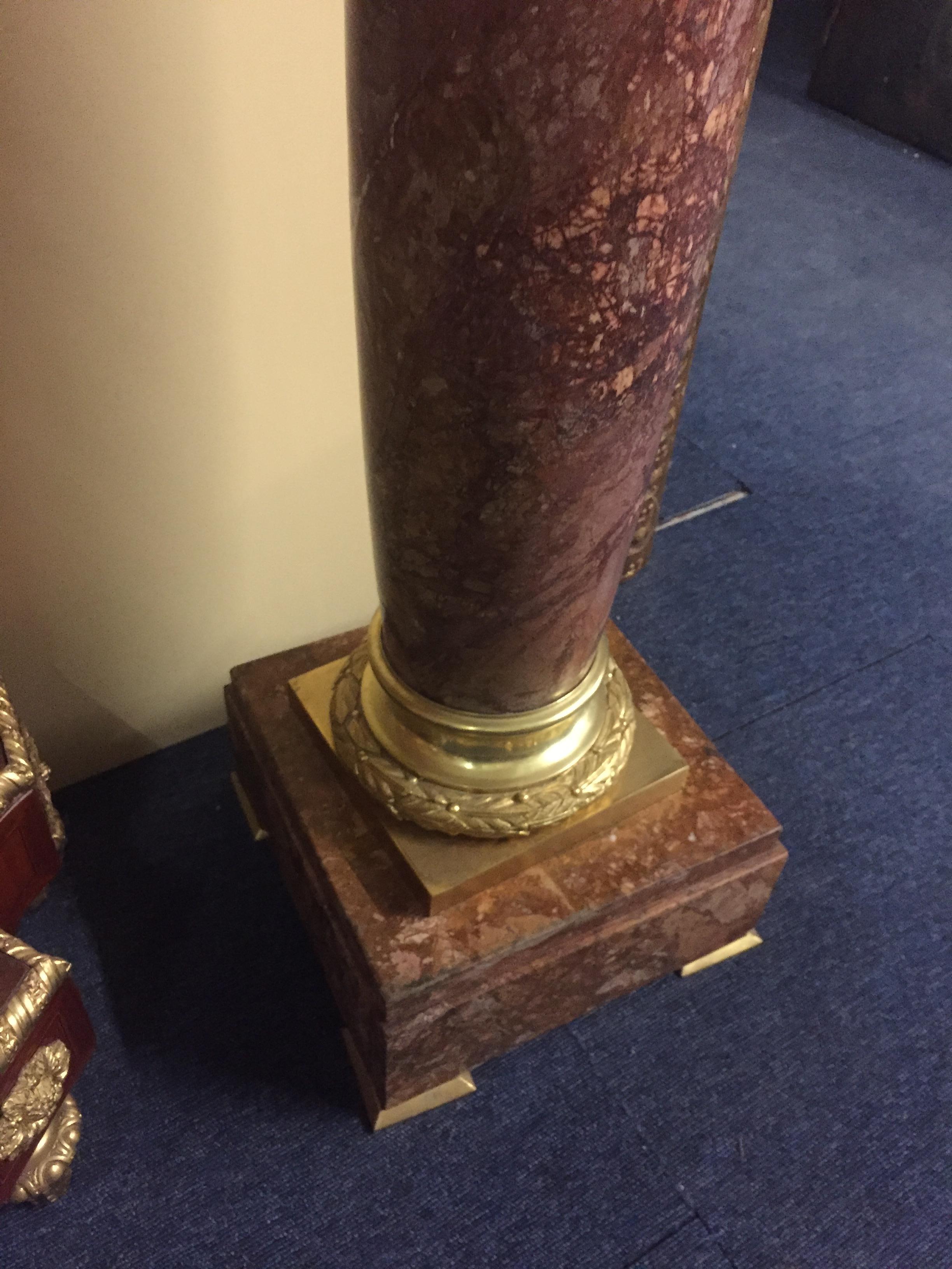 20th Century Ornamental Marble Column in Classicism Style Bordeaux Red Color For Sale 4