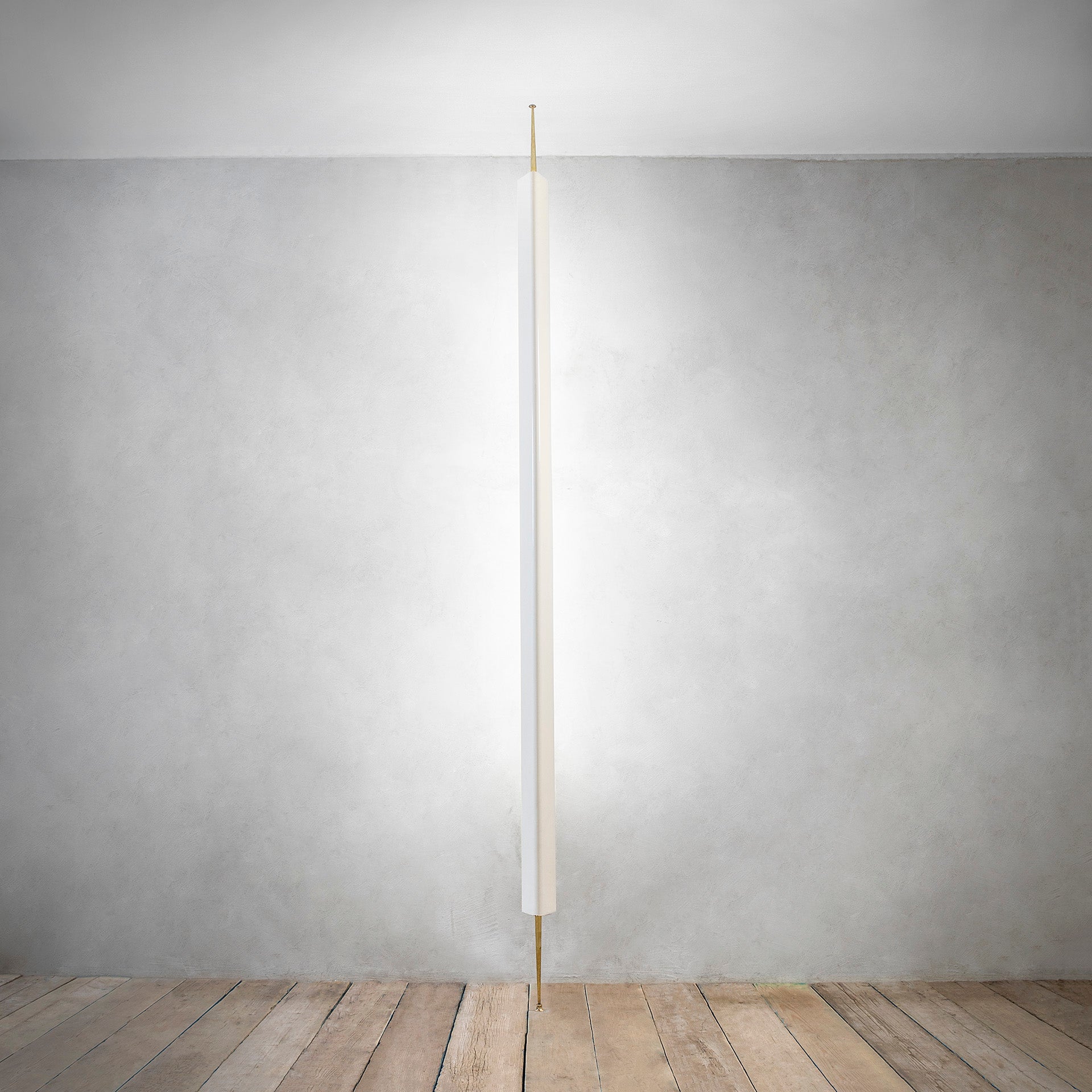 20ème siècle Osvaldo Borsani for Tecno LT8 Sky-Ground Lamp 1960 Brass and Neon en vente